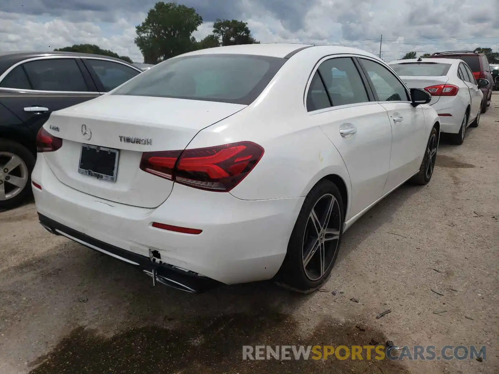 4 Photograph of a damaged car WDD3G4EB1KW000489 MERCEDES-BENZ A-CLASS 2019