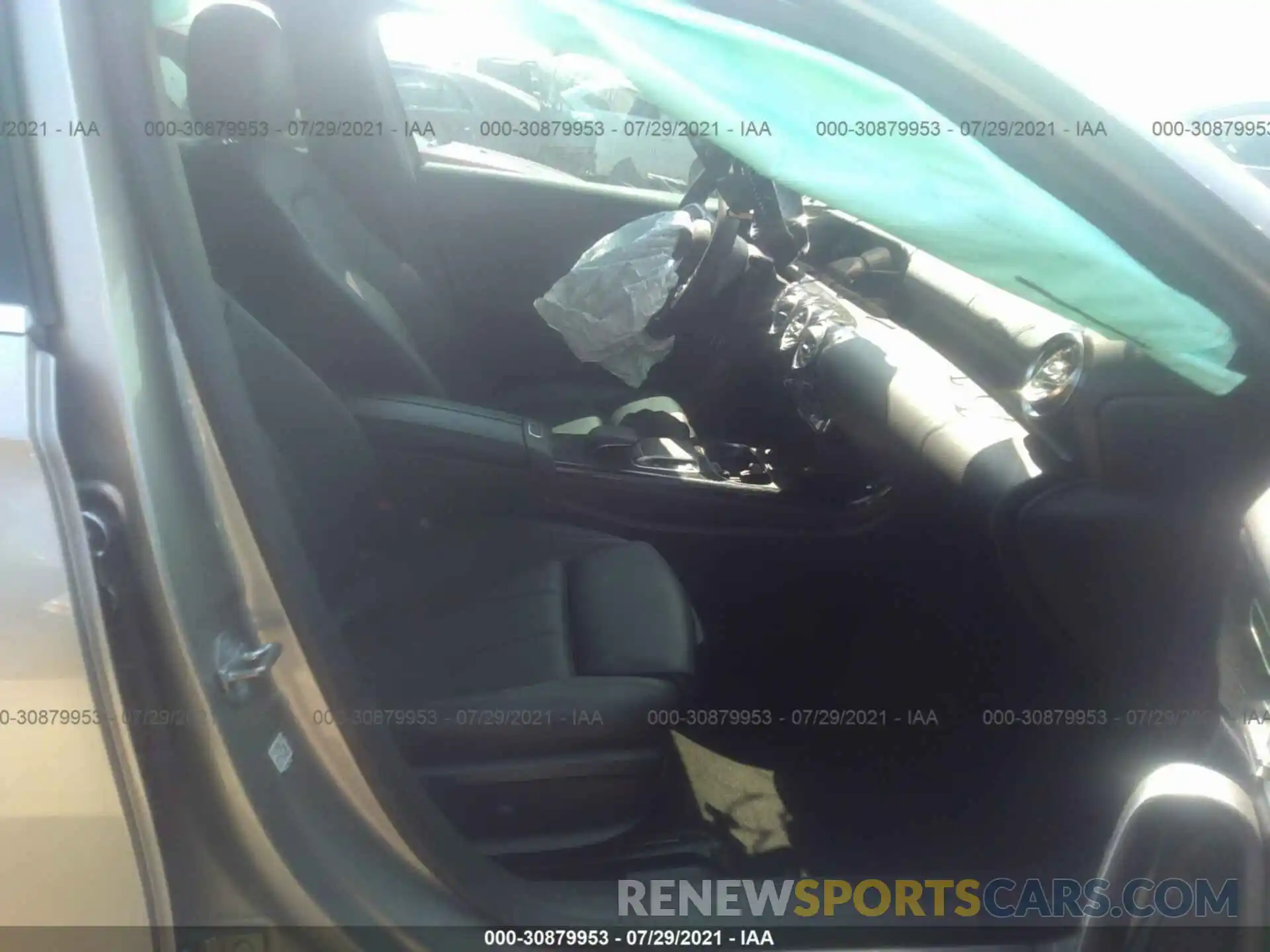 5 Photograph of a damaged car WDD3G4EB1KW018331 MERCEDES-BENZ A-CLASS 2019