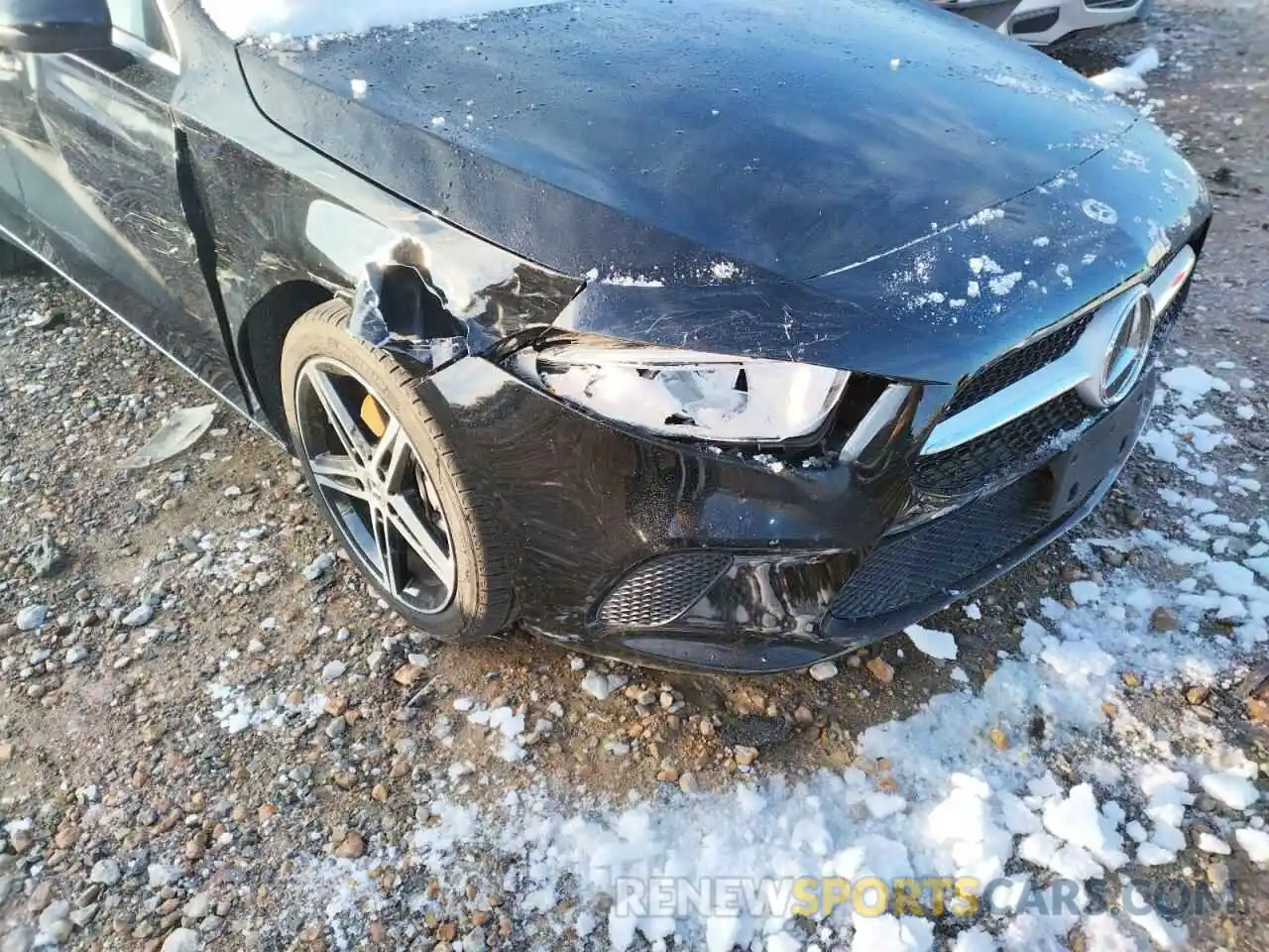 9 Photograph of a damaged car WDD3G4EB1KW019981 MERCEDES-BENZ A-CLASS 2019