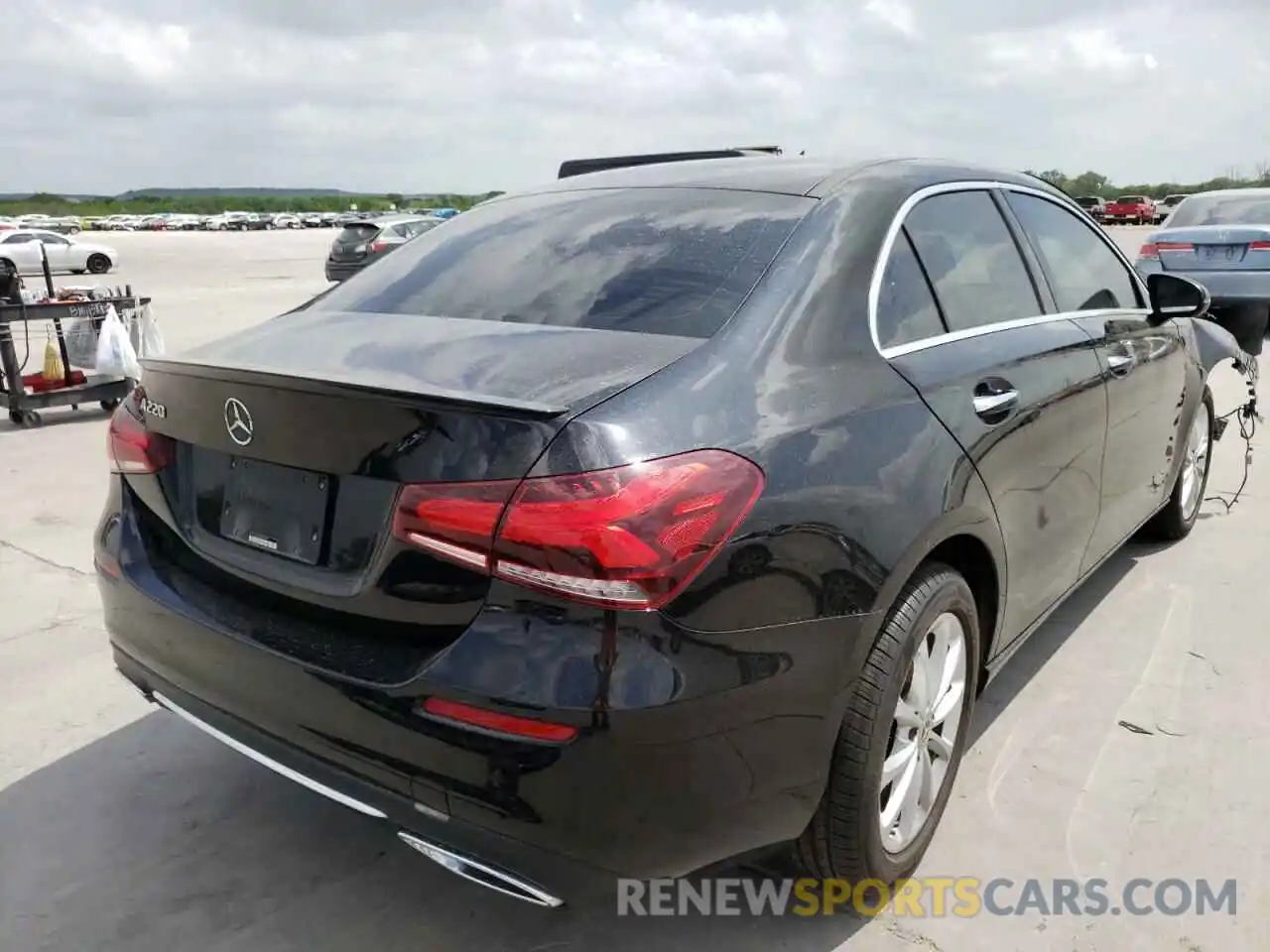 4 Photograph of a damaged car WDD3G4EB1KW023447 MERCEDES-BENZ A-CLASS 2019