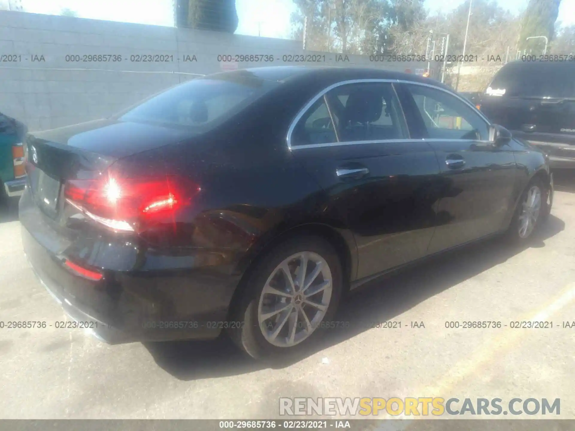 4 Photograph of a damaged car WDD3G4EB1KW025053 MERCEDES-BENZ A-CLASS 2019