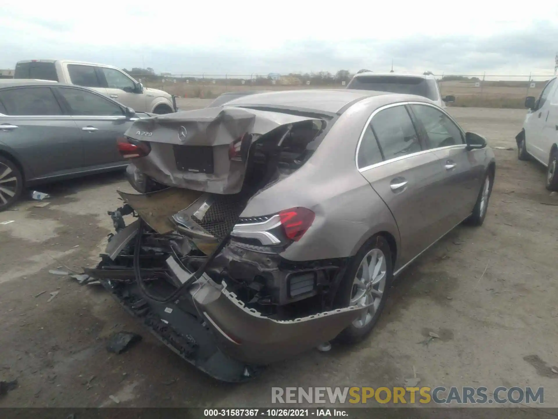 4 Photograph of a damaged car WDD3G4EB1KW025747 MERCEDES-BENZ A-CLASS 2019