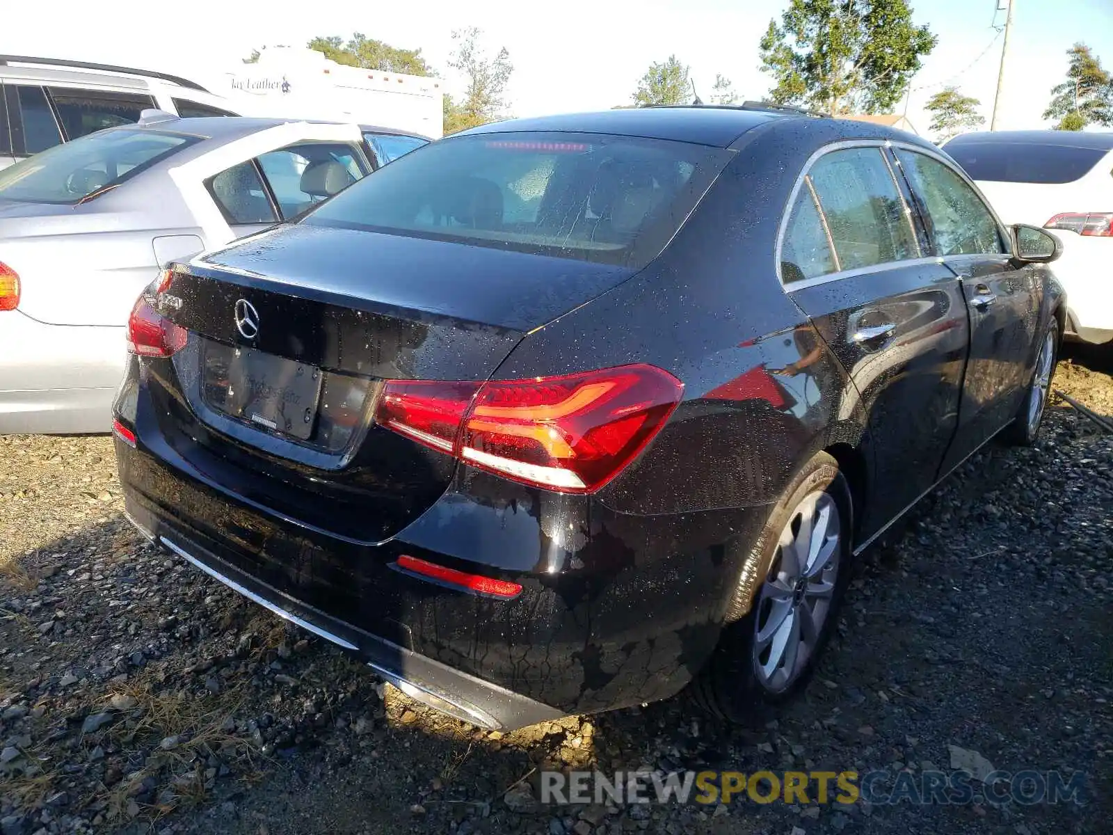 4 Photograph of a damaged car WDD3G4EB1KW025859 MERCEDES-BENZ A-CLASS 2019