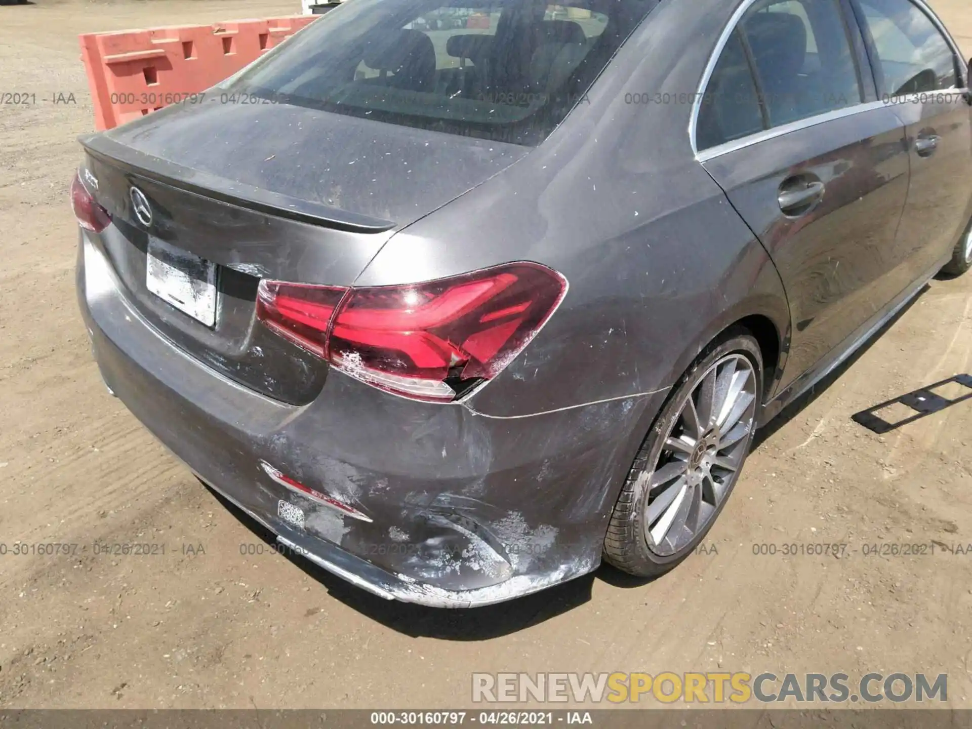 6 Photograph of a damaged car WDD3G4EB1KW027109 MERCEDES-BENZ A-CLASS 2019