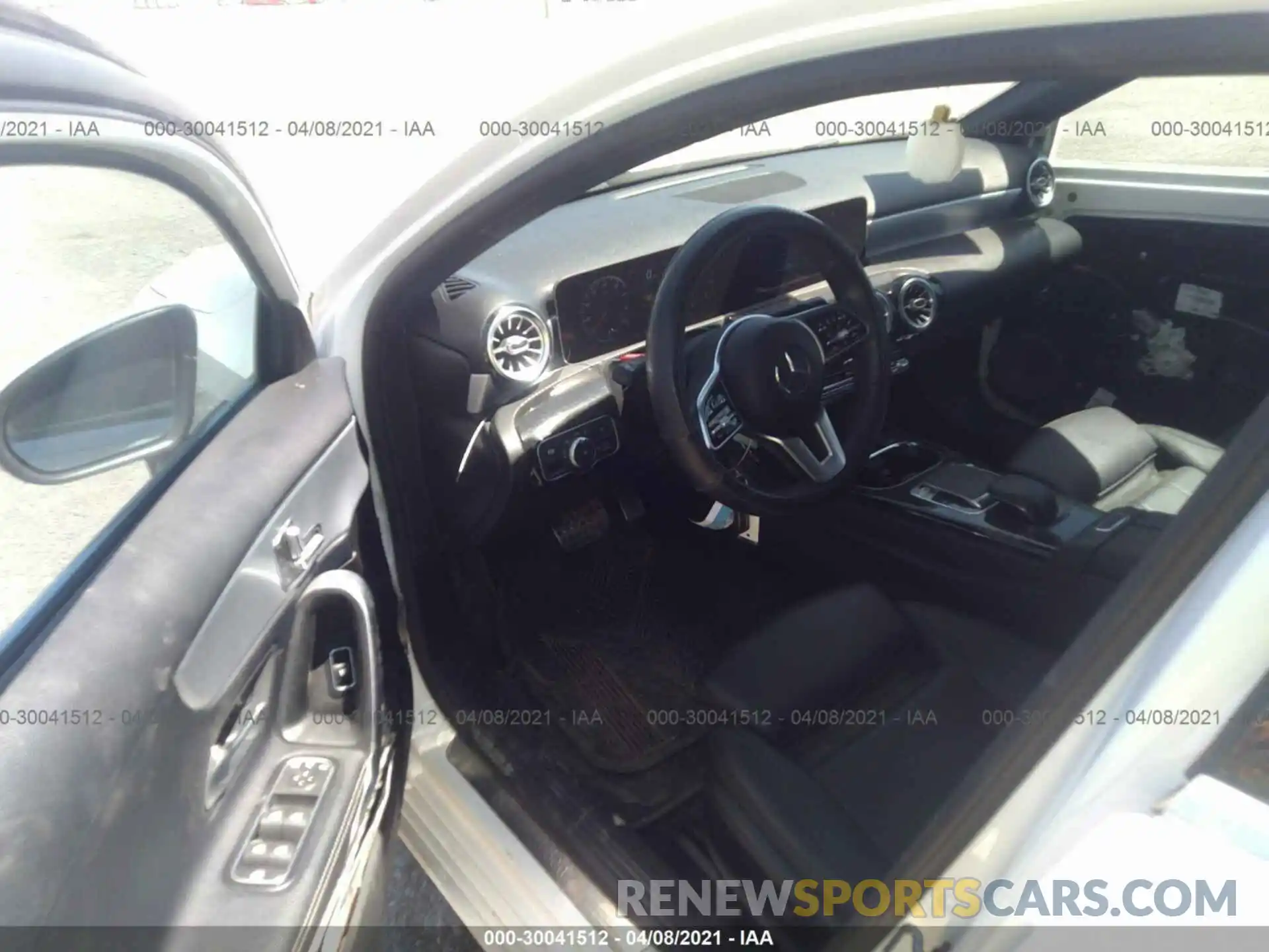 5 Photograph of a damaged car WDD3G4EB2KW000503 MERCEDES-BENZ A-CLASS 2019