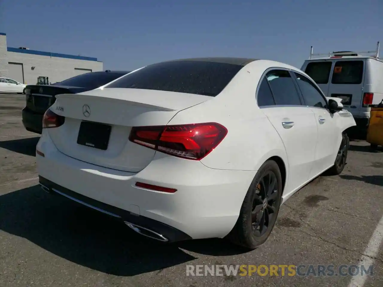 4 Photograph of a damaged car WDD3G4EB2KW002039 MERCEDES-BENZ A-CLASS 2019