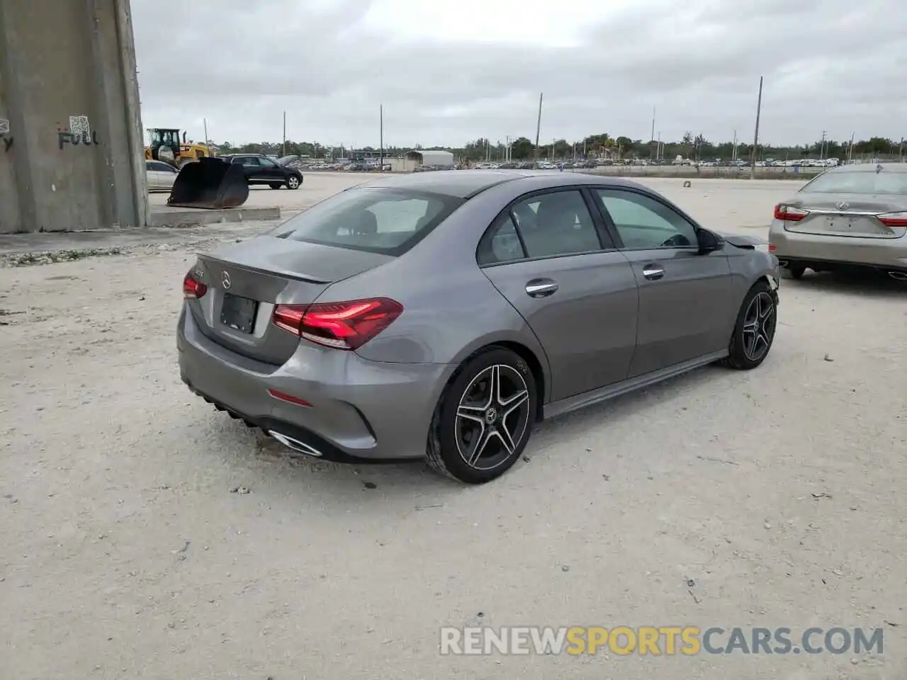 4 Photograph of a damaged car WDD3G4EB2KW002767 MERCEDES-BENZ A-CLASS 2019