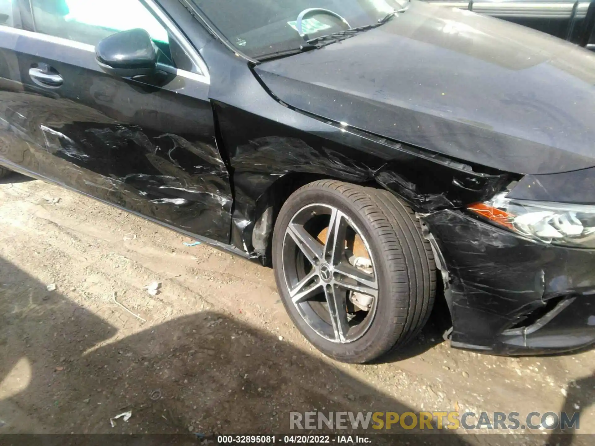 6 Photograph of a damaged car WDD3G4EB2KW012683 MERCEDES-BENZ A-CLASS 2019