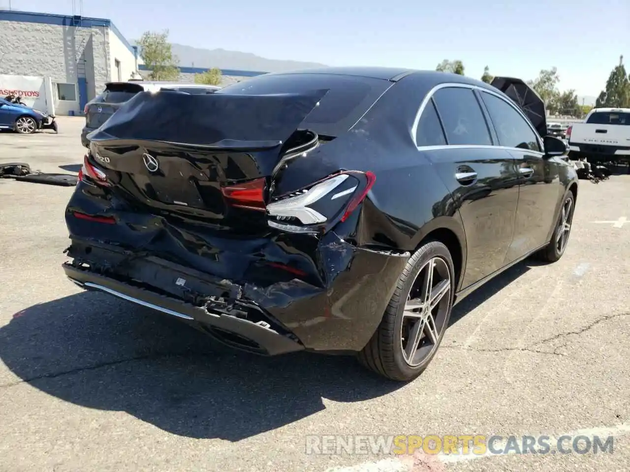 4 Photograph of a damaged car WDD3G4EB2KW016328 MERCEDES-BENZ A-CLASS 2019