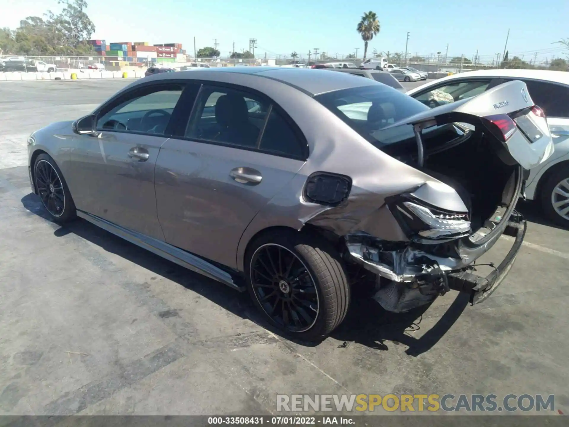 3 Photograph of a damaged car WDD3G4EB2KW016345 MERCEDES-BENZ A-CLASS 2019