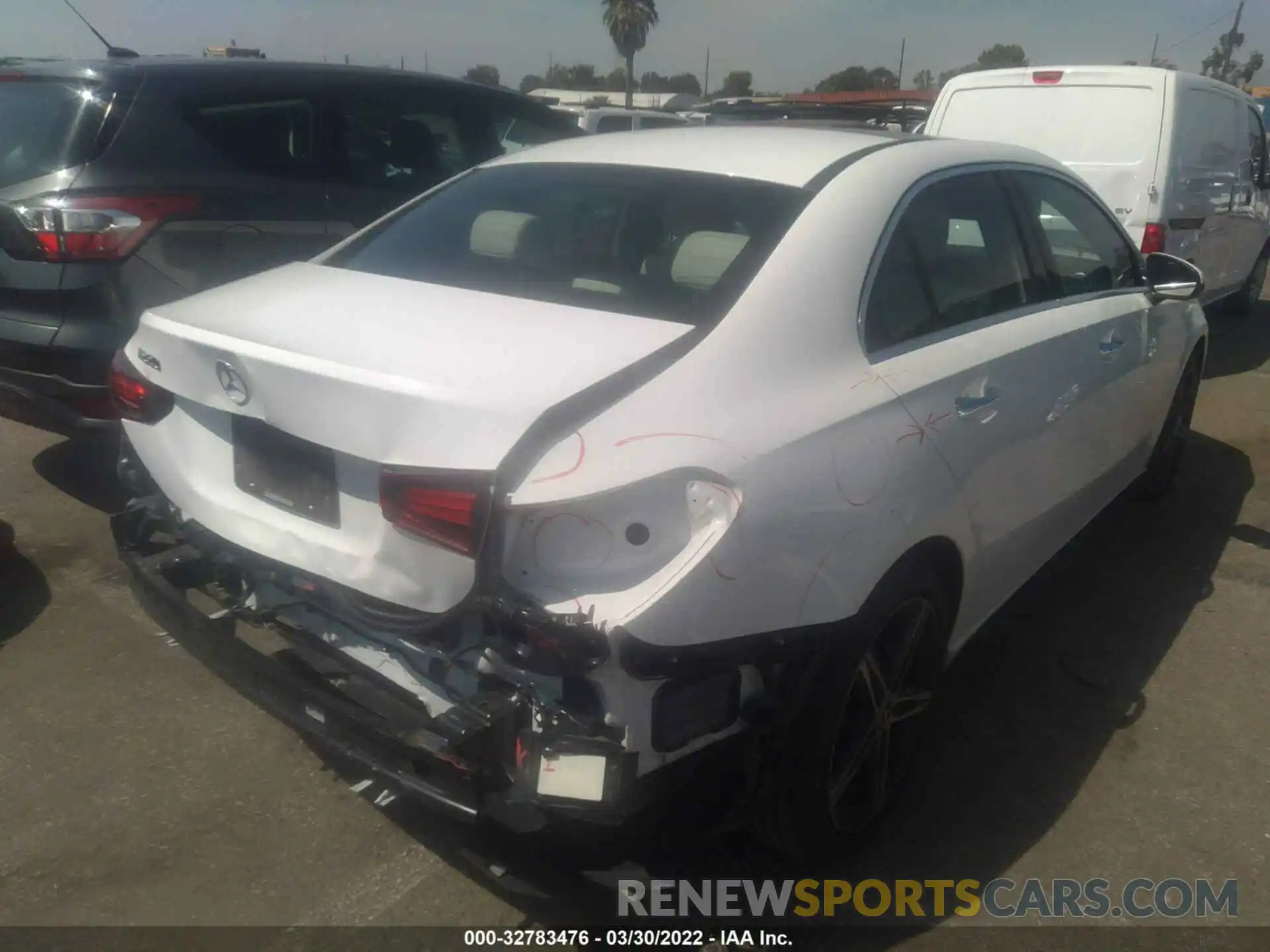 4 Photograph of a damaged car WDD3G4EB2KW020864 MERCEDES-BENZ A-CLASS 2019