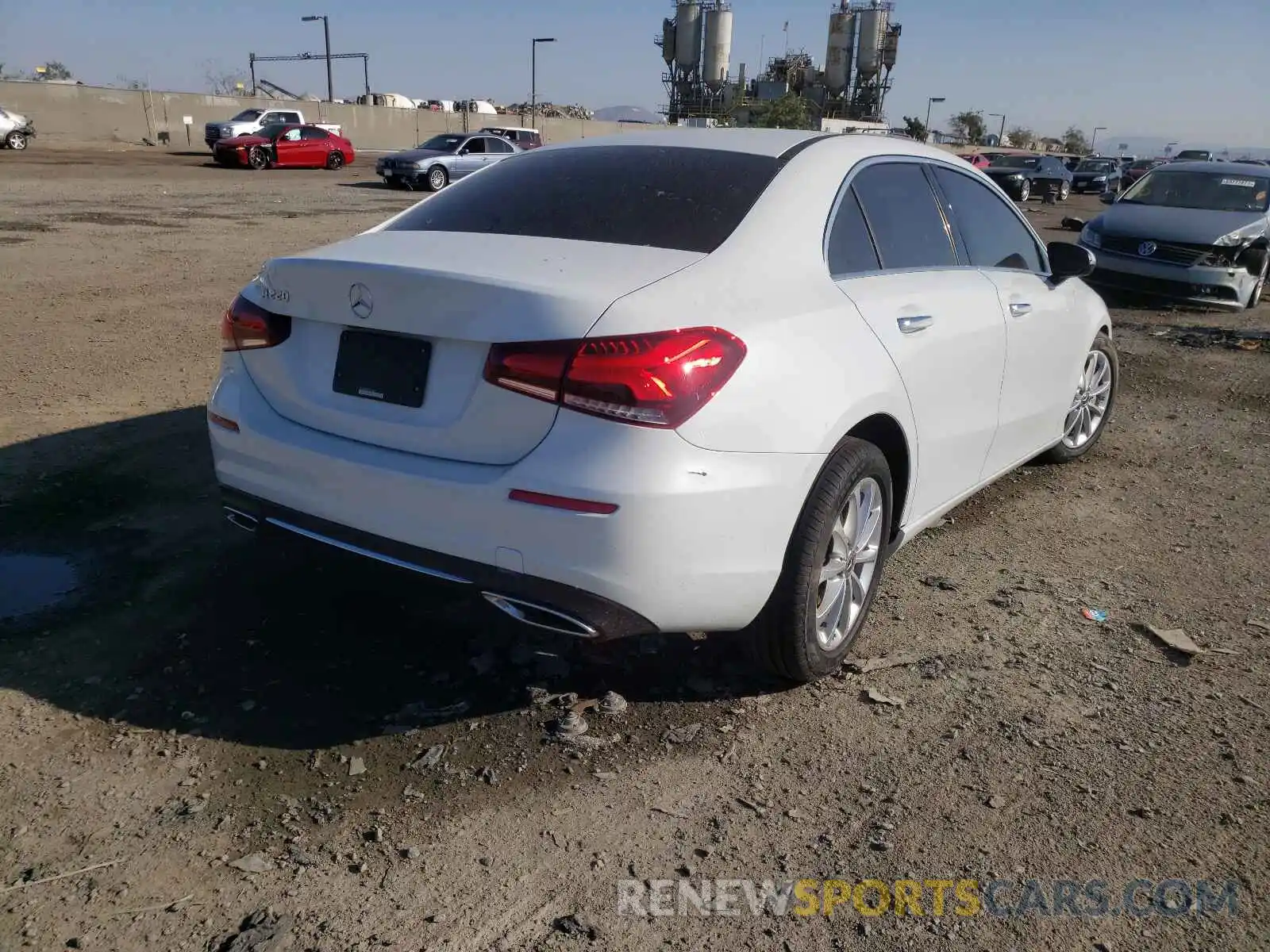 4 Photograph of a damaged car WDD3G4EB2KW024235 MERCEDES-BENZ A-CLASS 2019