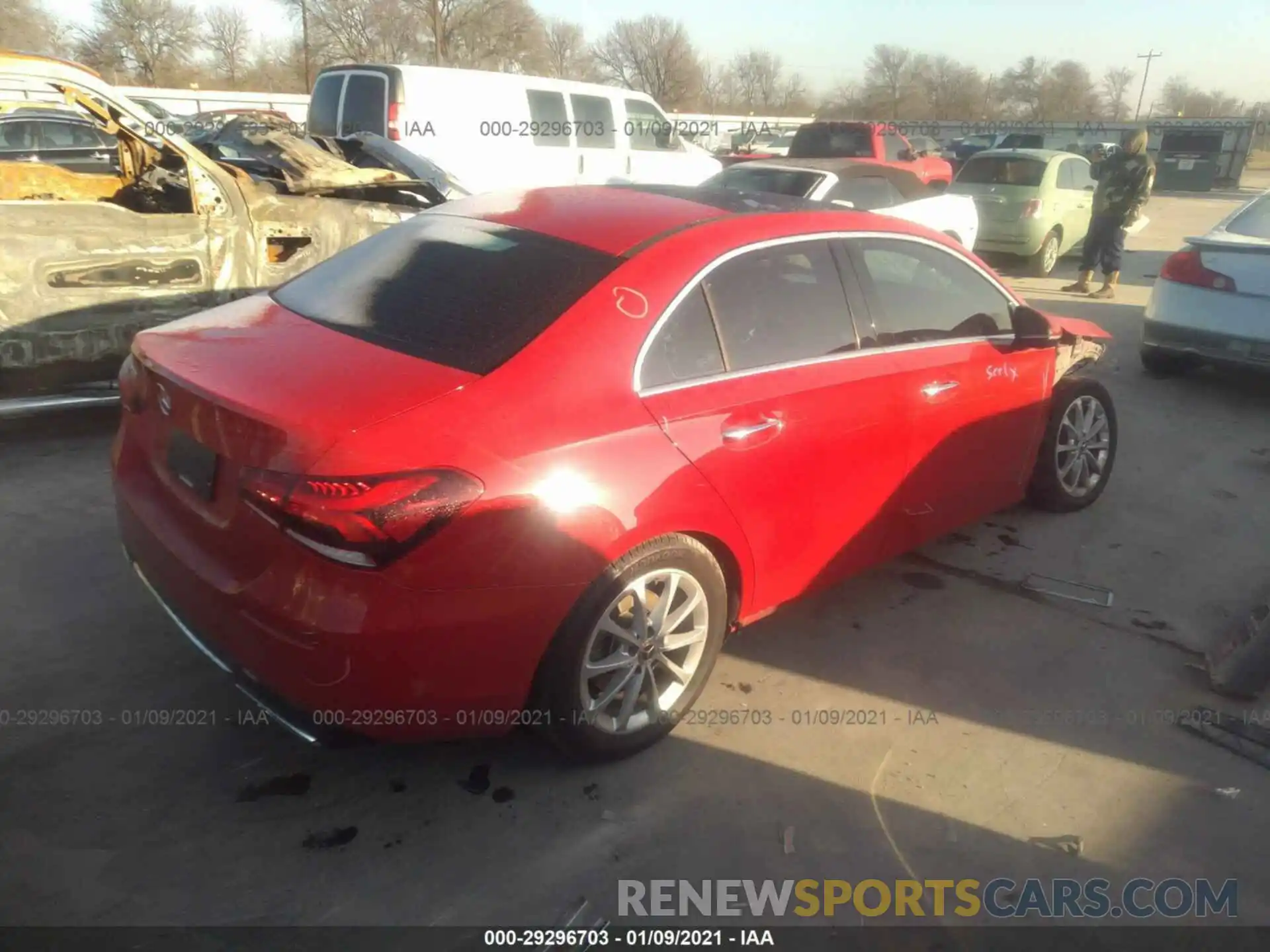 4 Photograph of a damaged car WDD3G4EB2KW025904 MERCEDES-BENZ A-CLASS 2019