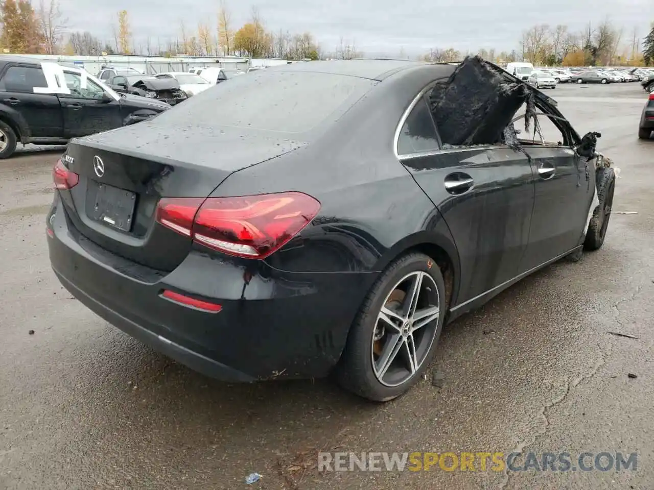 4 Photograph of a damaged car WDD3G4EB2KW032206 MERCEDES-BENZ A-CLASS 2019