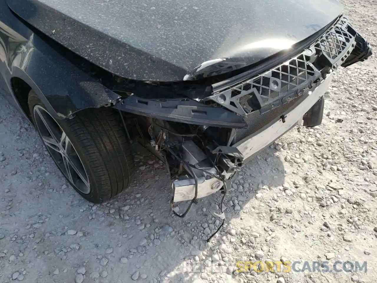 9 Photograph of a damaged car WDD3G4EB2KW033842 MERCEDES-BENZ A-CLASS 2019