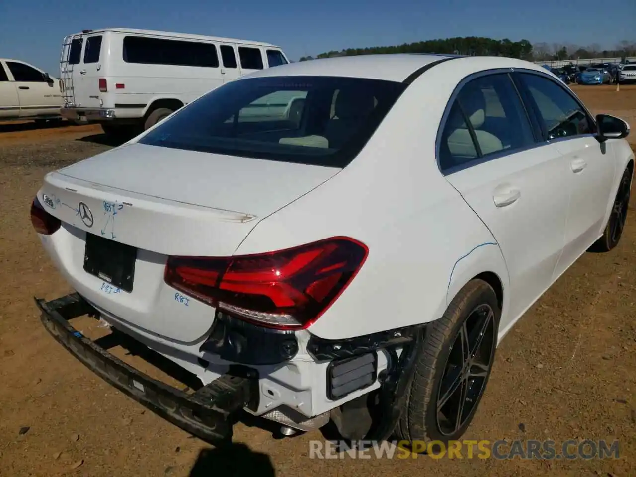 4 Photograph of a damaged car WDD3G4EB3KW010716 MERCEDES-BENZ A-CLASS 2019