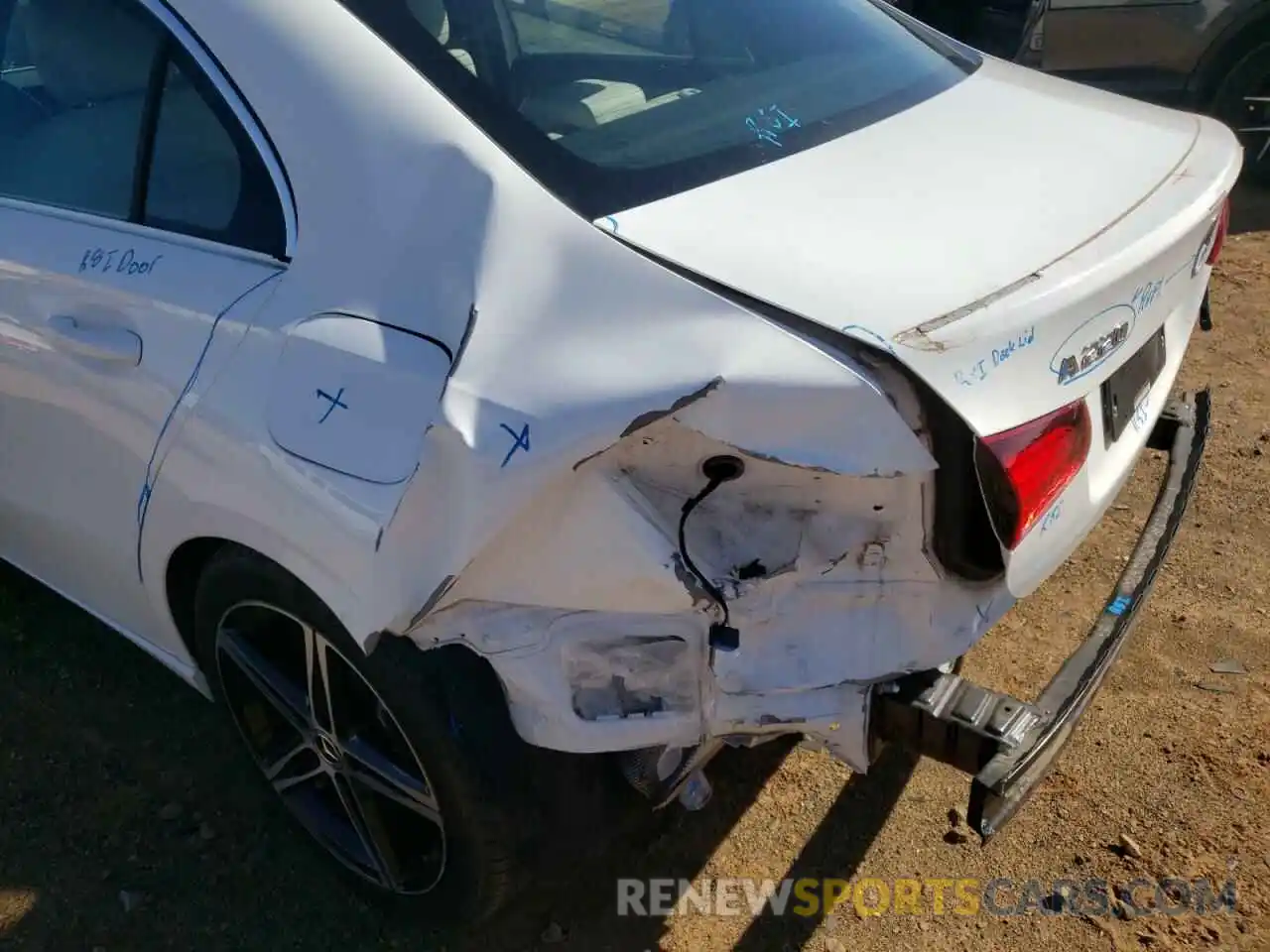 9 Photograph of a damaged car WDD3G4EB3KW010716 MERCEDES-BENZ A-CLASS 2019