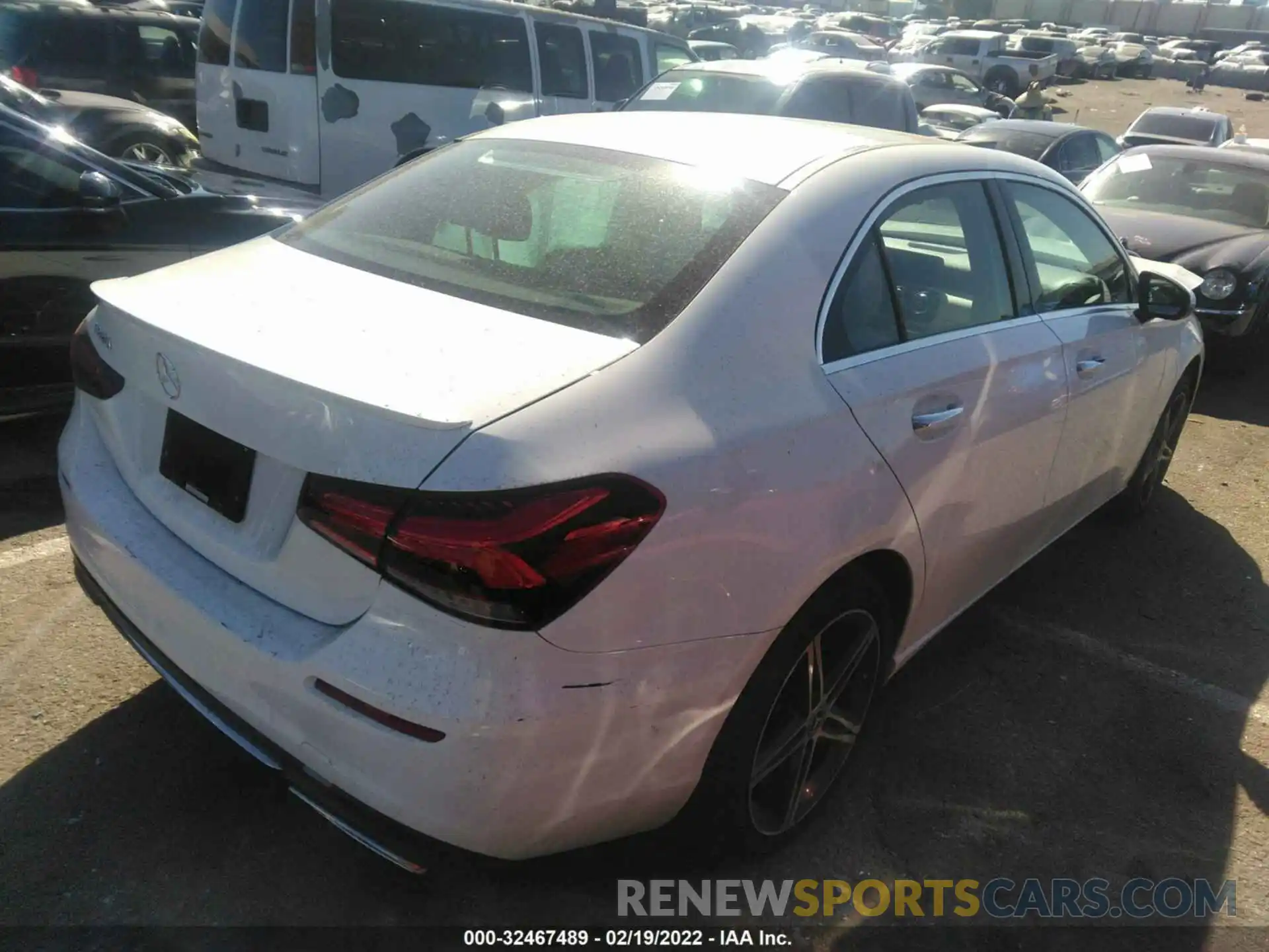 4 Photograph of a damaged car WDD3G4EB3KW012434 MERCEDES-BENZ A-CLASS 2019