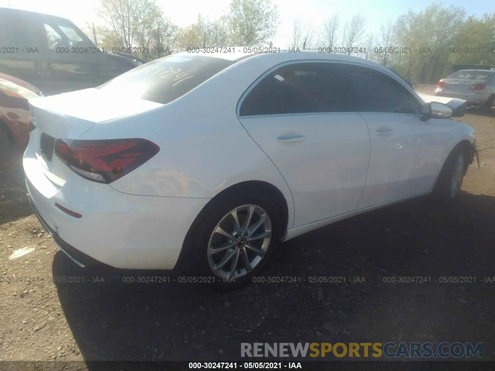 4 Photograph of a damaged car WDD3G4EB3KW025023 MERCEDES-BENZ A-CLASS 2019