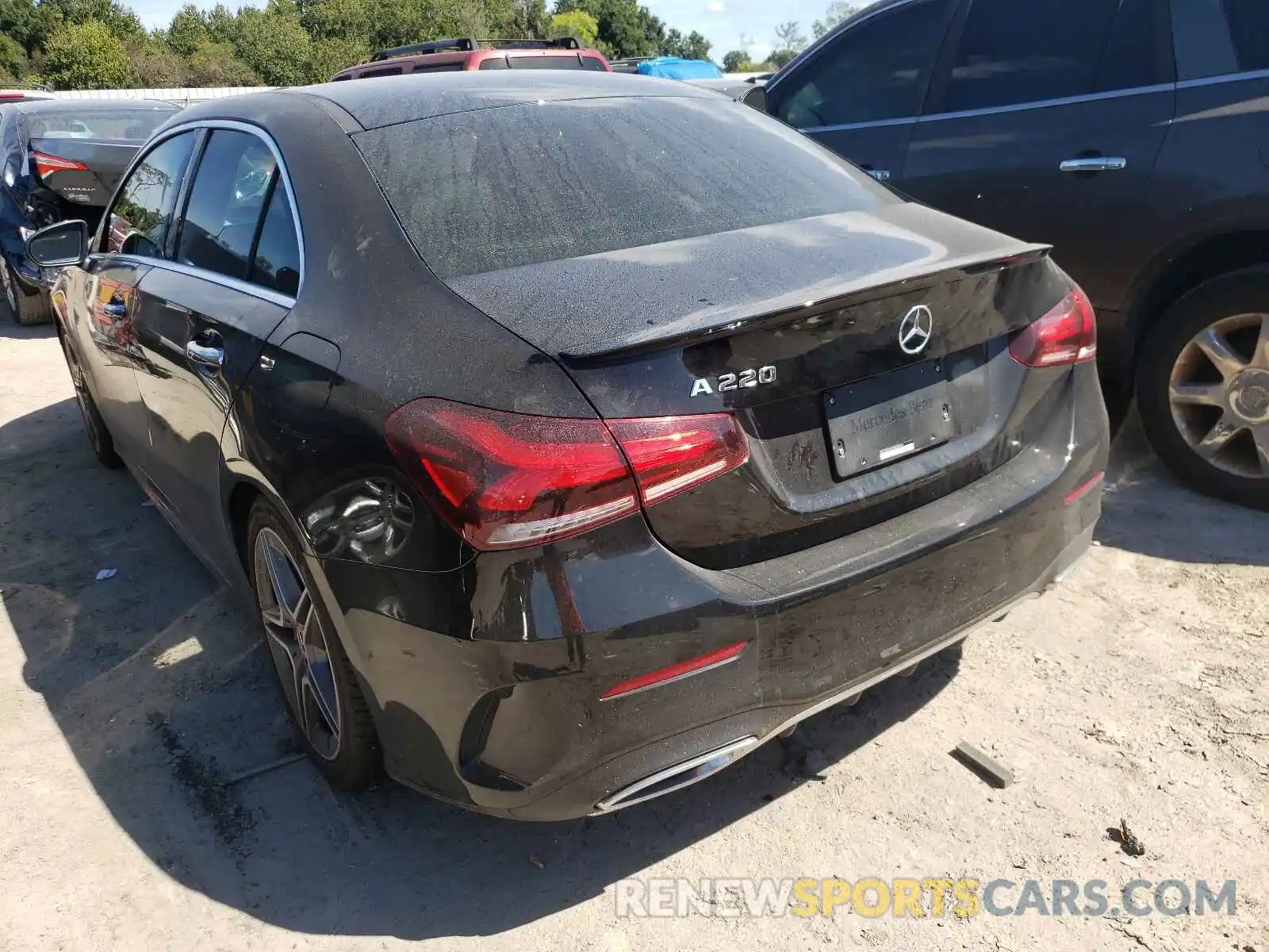 3 Photograph of a damaged car WDD3G4EB3KW035969 MERCEDES-BENZ A-CLASS 2019