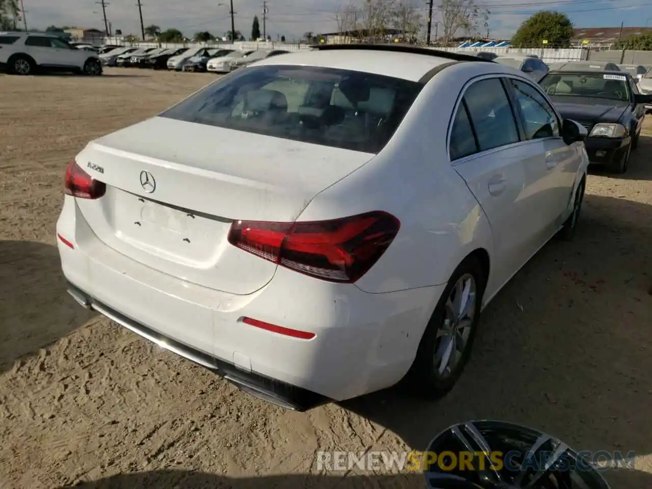 4 Photograph of a damaged car WDD3G4EB4KW024303 MERCEDES-BENZ A-CLASS 2019