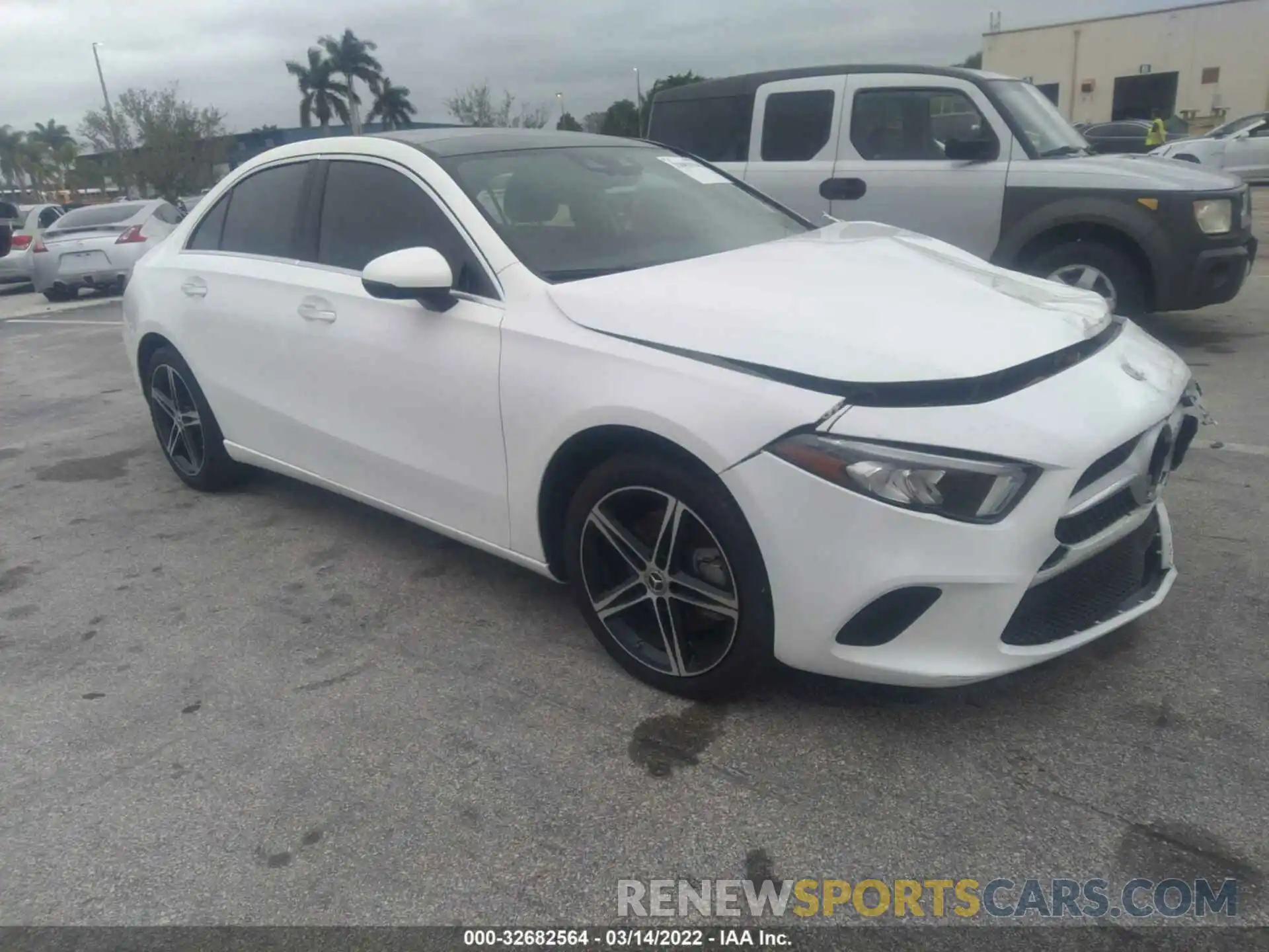 1 Photograph of a damaged car WDD3G4EB5KW000611 MERCEDES-BENZ A-CLASS 2019