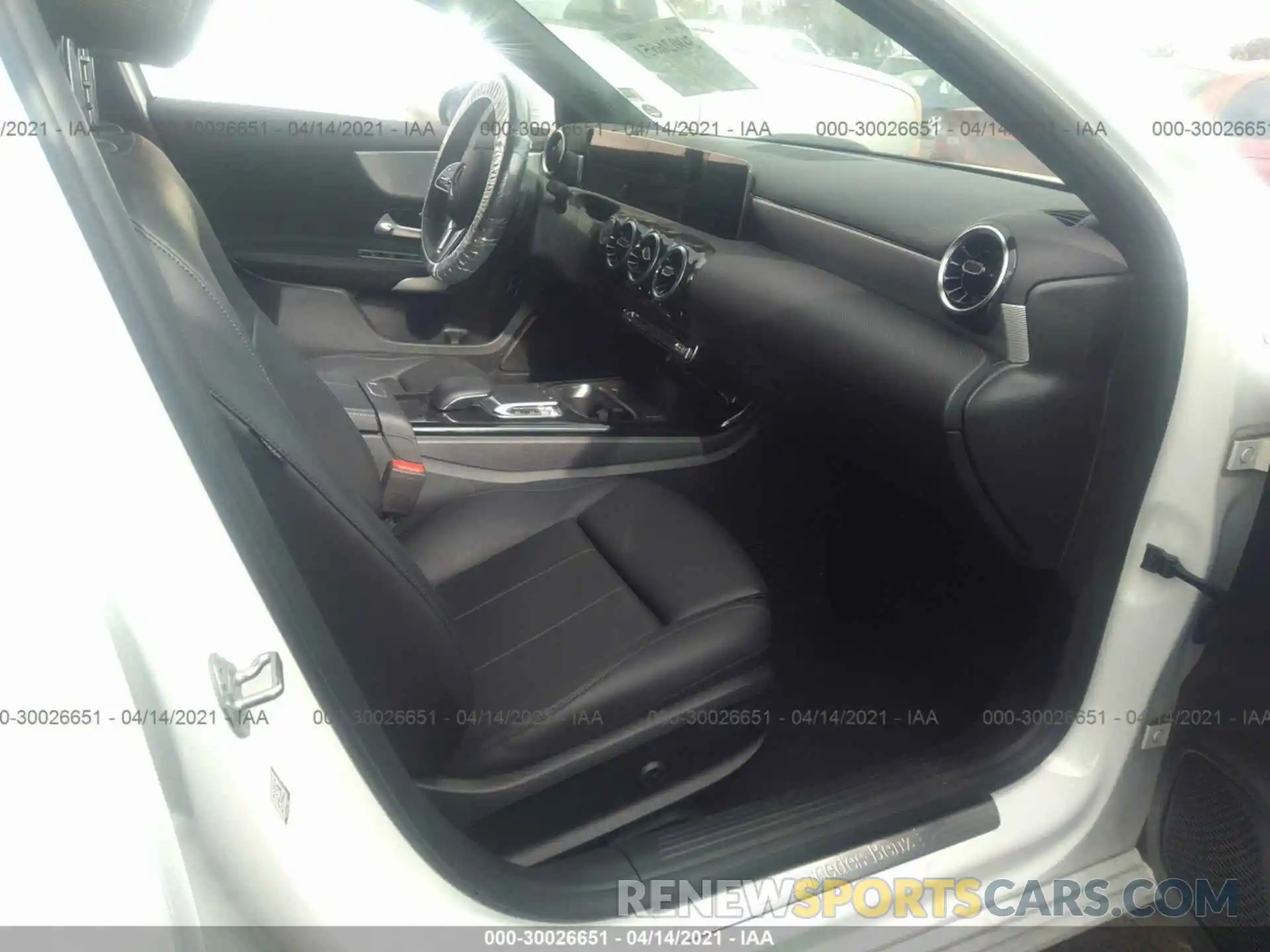 5 Photograph of a damaged car WDD3G4EB5KW002780 MERCEDES-BENZ A-CLASS 2019