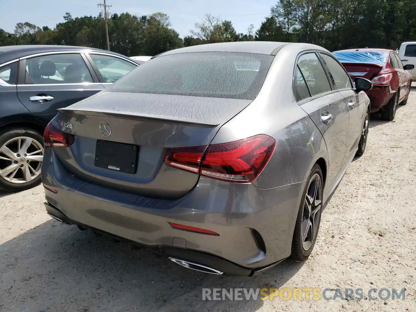 4 Photograph of a damaged car WDD3G4EB5KW003427 MERCEDES-BENZ A-CLASS 2019