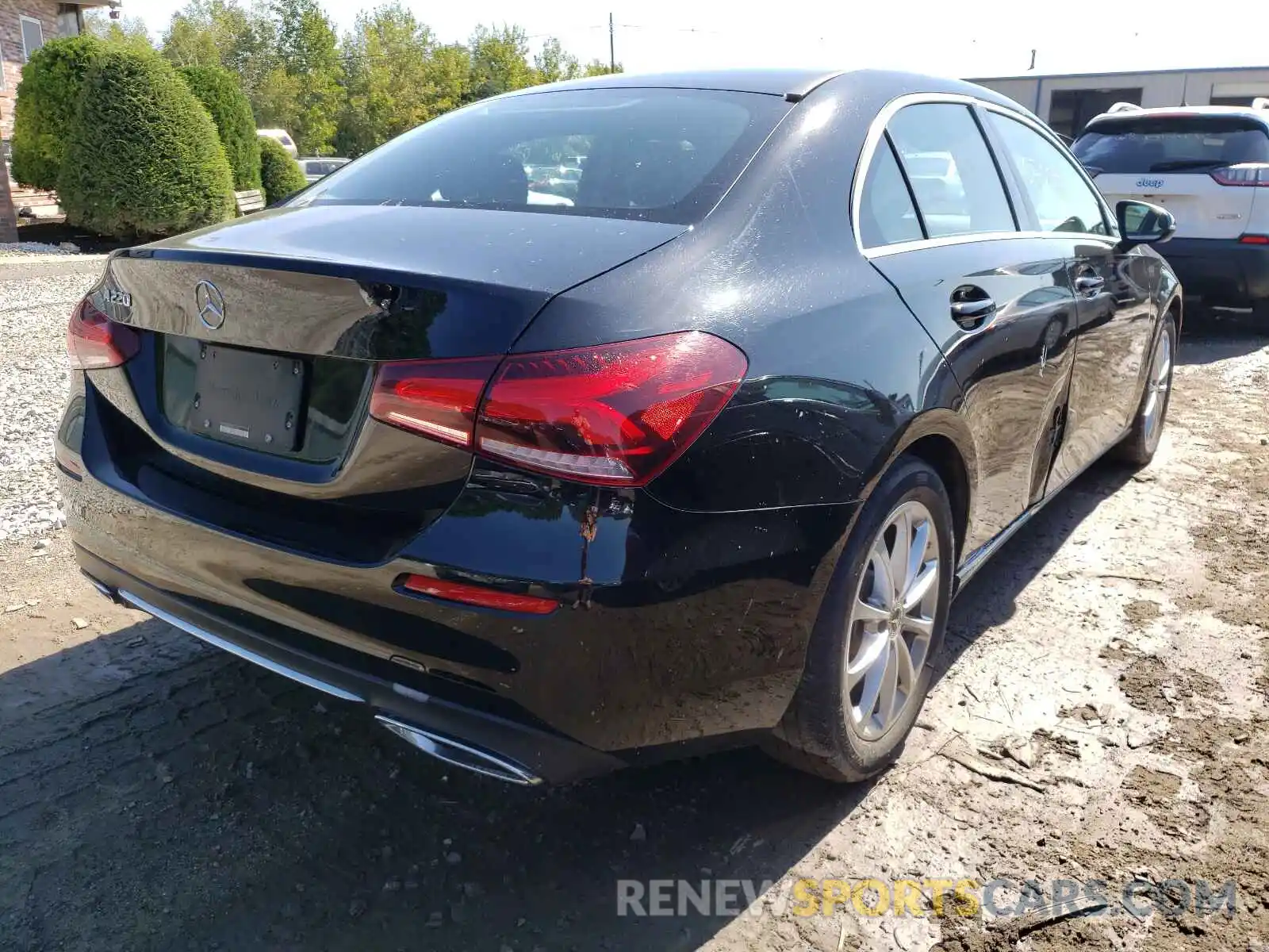 4 Photograph of a damaged car WDD3G4EB5KW017439 MERCEDES-BENZ A-CLASS 2019