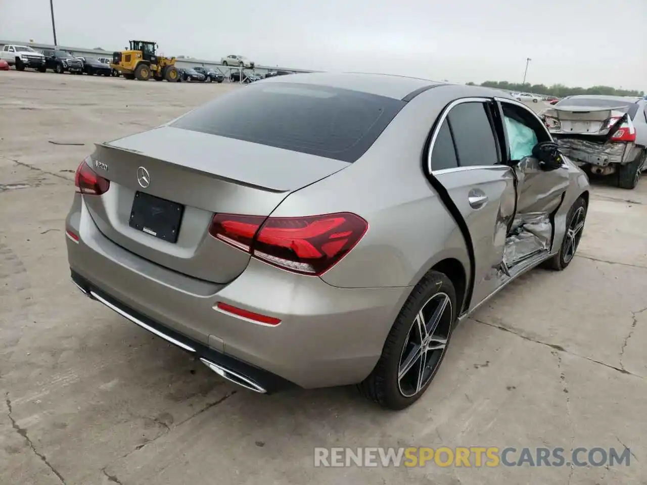 4 Photograph of a damaged car WDD3G4EB5KW017974 MERCEDES-BENZ A-CLASS 2019