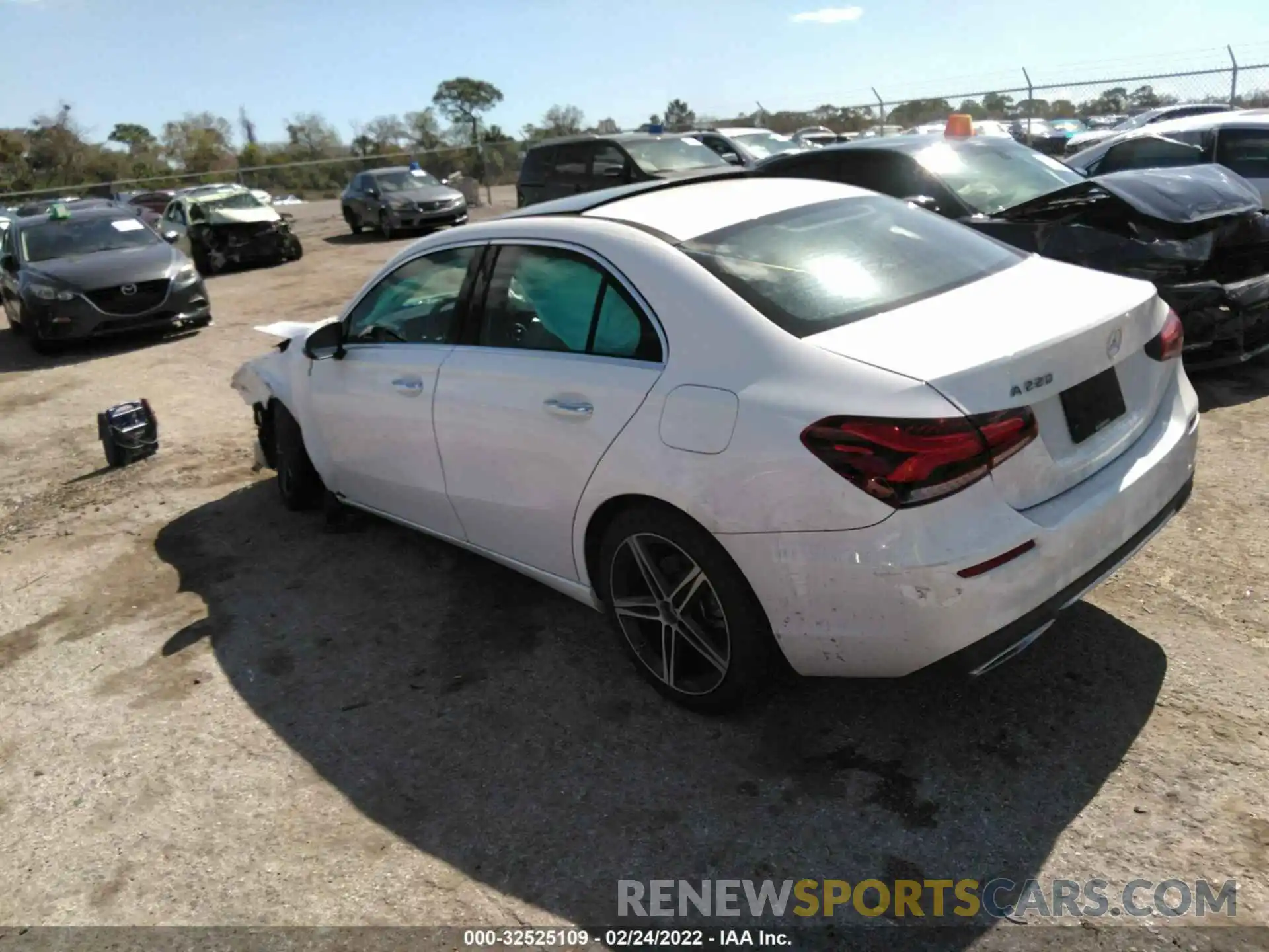 3 Photograph of a damaged car WDD3G4EB5KW021121 MERCEDES-BENZ A-CLASS 2019