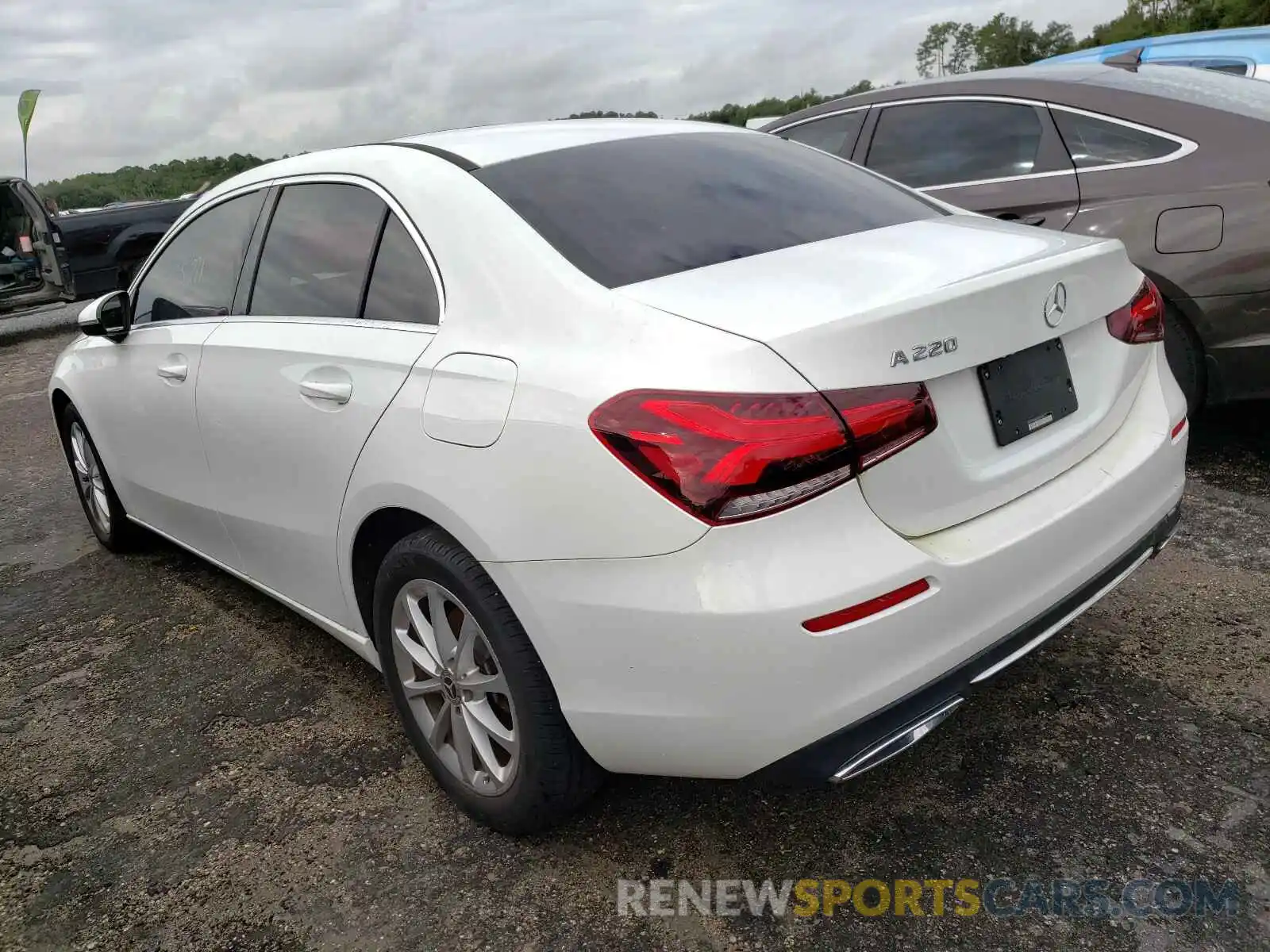 3 Photograph of a damaged car WDD3G4EB5KW021281 MERCEDES-BENZ A-CLASS 2019