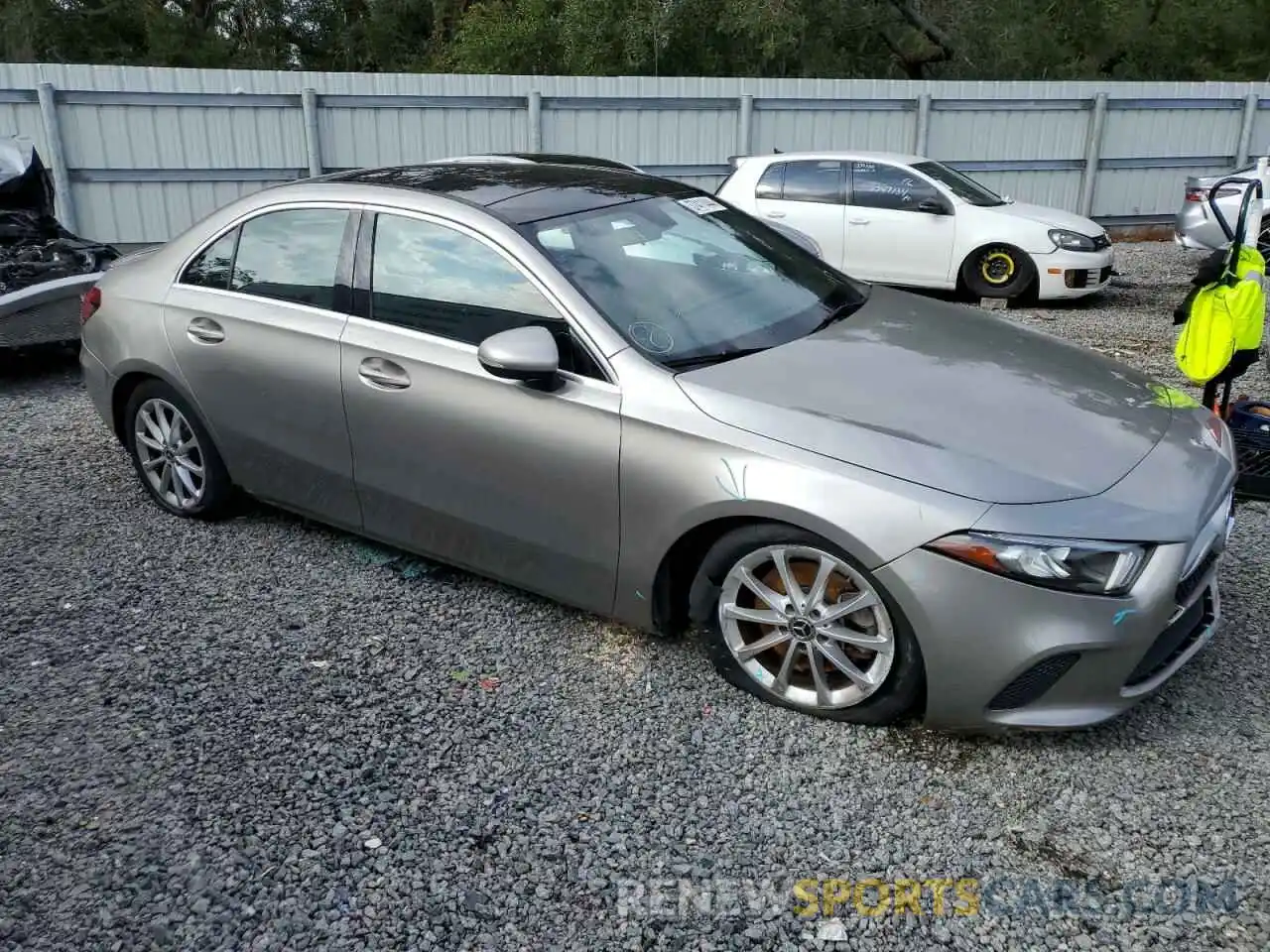 4 Photograph of a damaged car WDD3G4EB5KW023872 MERCEDES-BENZ A-CLASS 2019