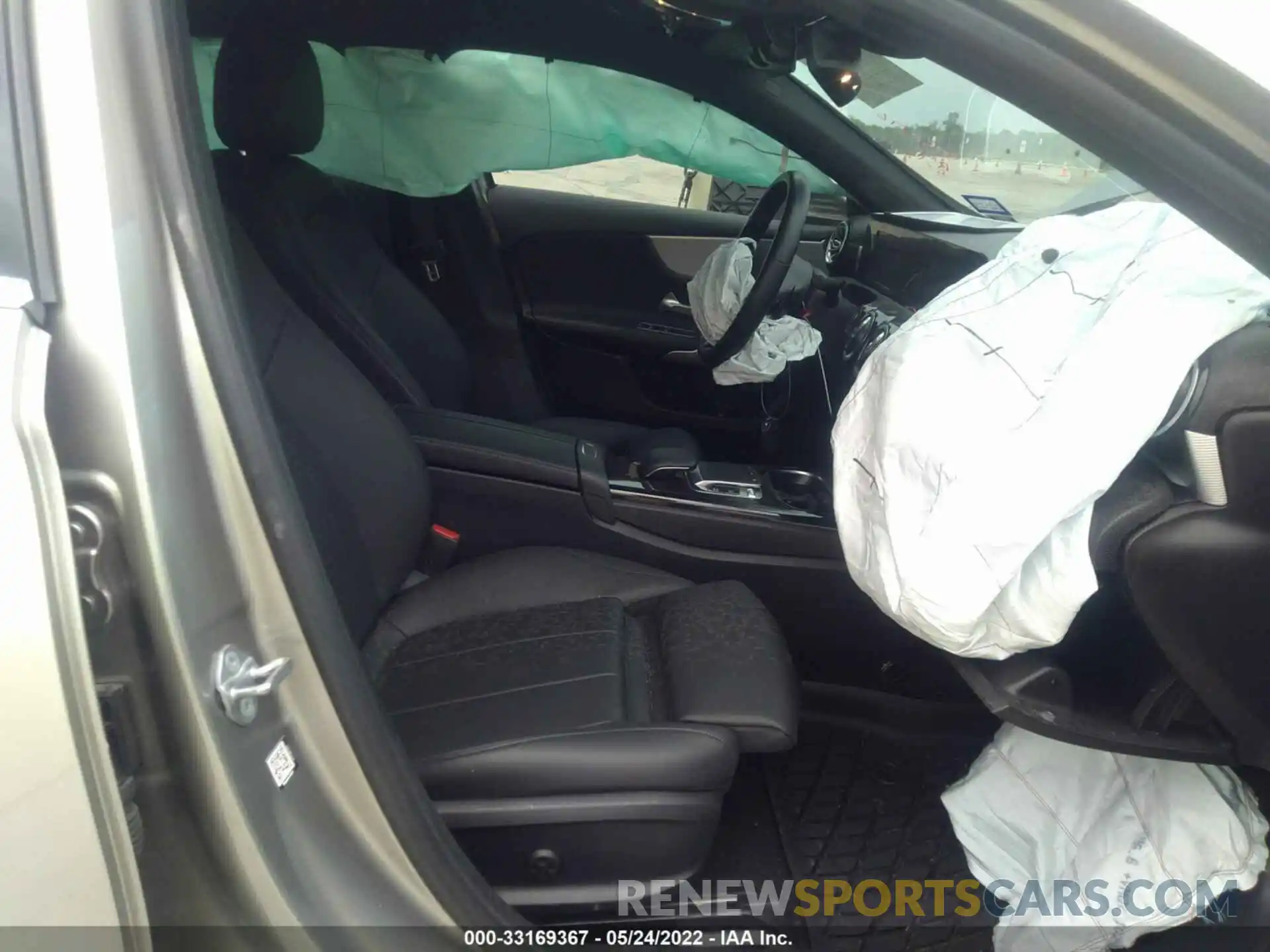 5 Photograph of a damaged car WDD3G4EB5KW035374 MERCEDES-BENZ A-CLASS 2019