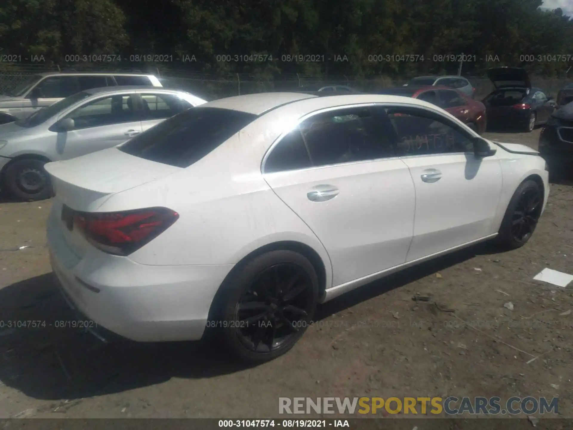 4 Photograph of a damaged car WDD3G4EB6KW007258 MERCEDES-BENZ A-CLASS 2019