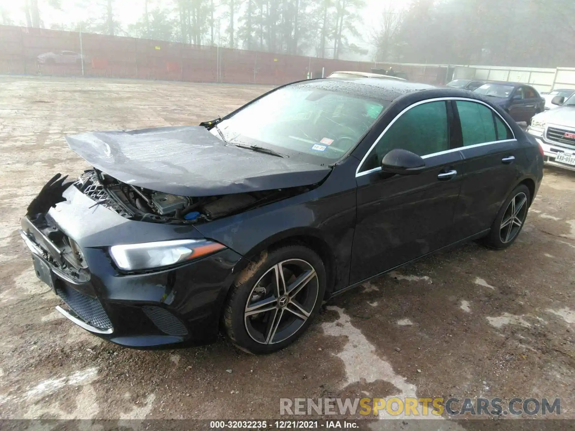 2 Фотография поврежденного автомобиля WDD3G4EB6KW013545 MERCEDES-BENZ A-CLASS 2019