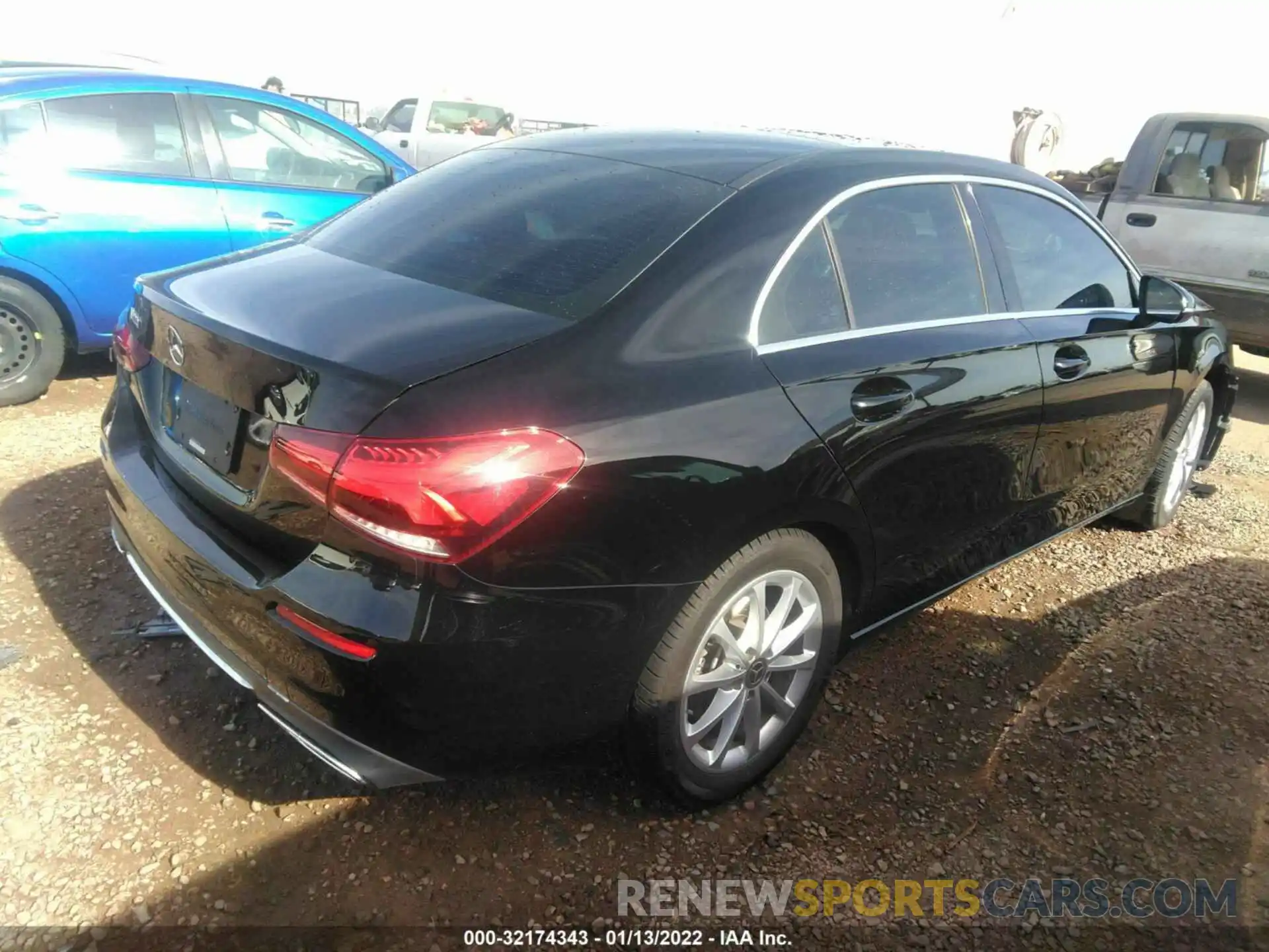 4 Photograph of a damaged car WDD3G4EB6KW016042 MERCEDES-BENZ A-CLASS 2019