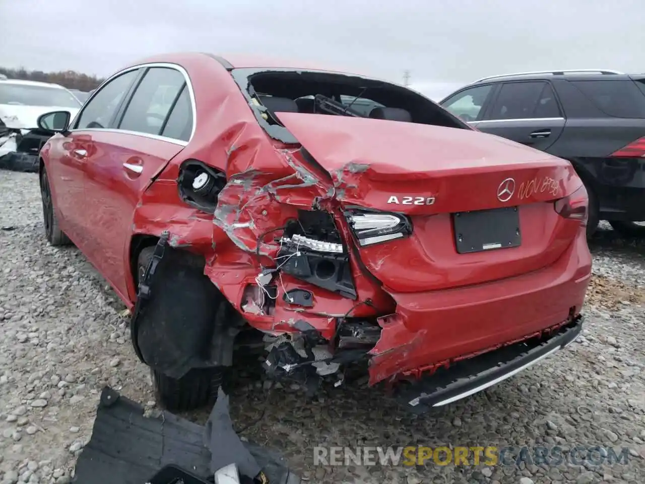 3 Photograph of a damaged car WDD3G4EB6KW018938 MERCEDES-BENZ A-CLASS 2019