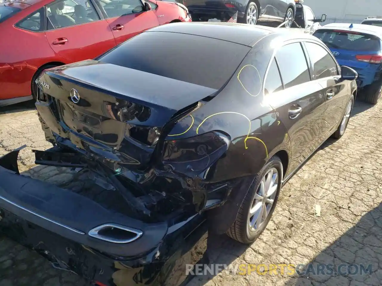 4 Photograph of a damaged car WDD3G4EB6KW024898 MERCEDES-BENZ A-CLASS 2019