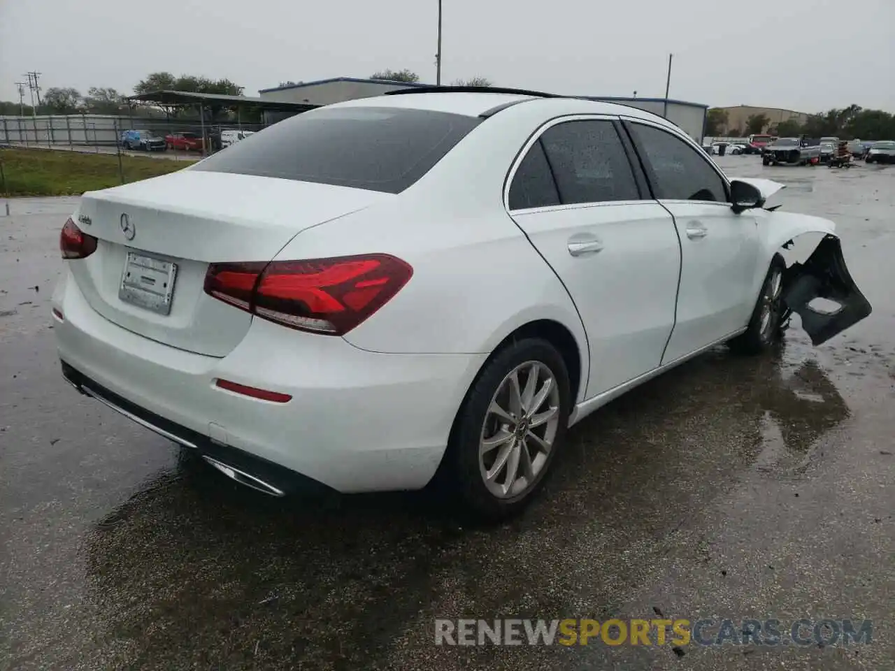 4 Photograph of a damaged car WDD3G4EB6KW032239 MERCEDES-BENZ A-CLASS 2019