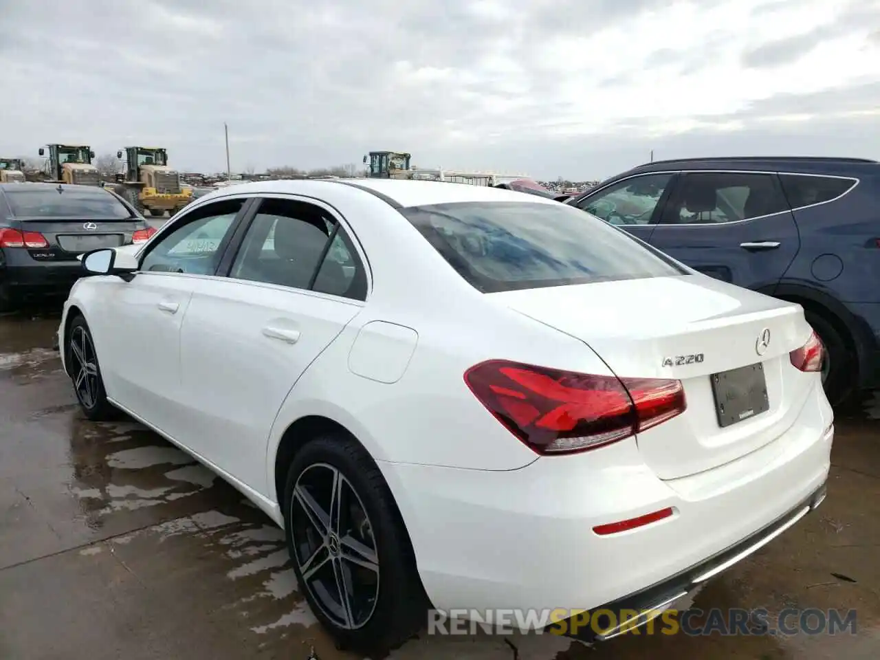 3 Photograph of a damaged car WDD3G4EB8KW012817 MERCEDES-BENZ A-CLASS 2019