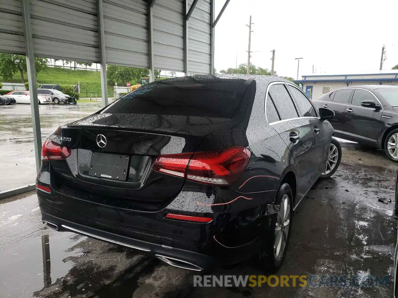 4 Photograph of a damaged car WDD3G4EB8KW019170 MERCEDES-BENZ A-CLASS 2019