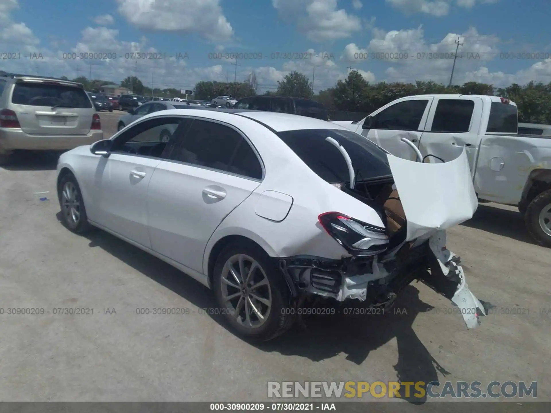 3 Photograph of a damaged car WDD3G4EB8KW020805 MERCEDES-BENZ A-CLASS 2019