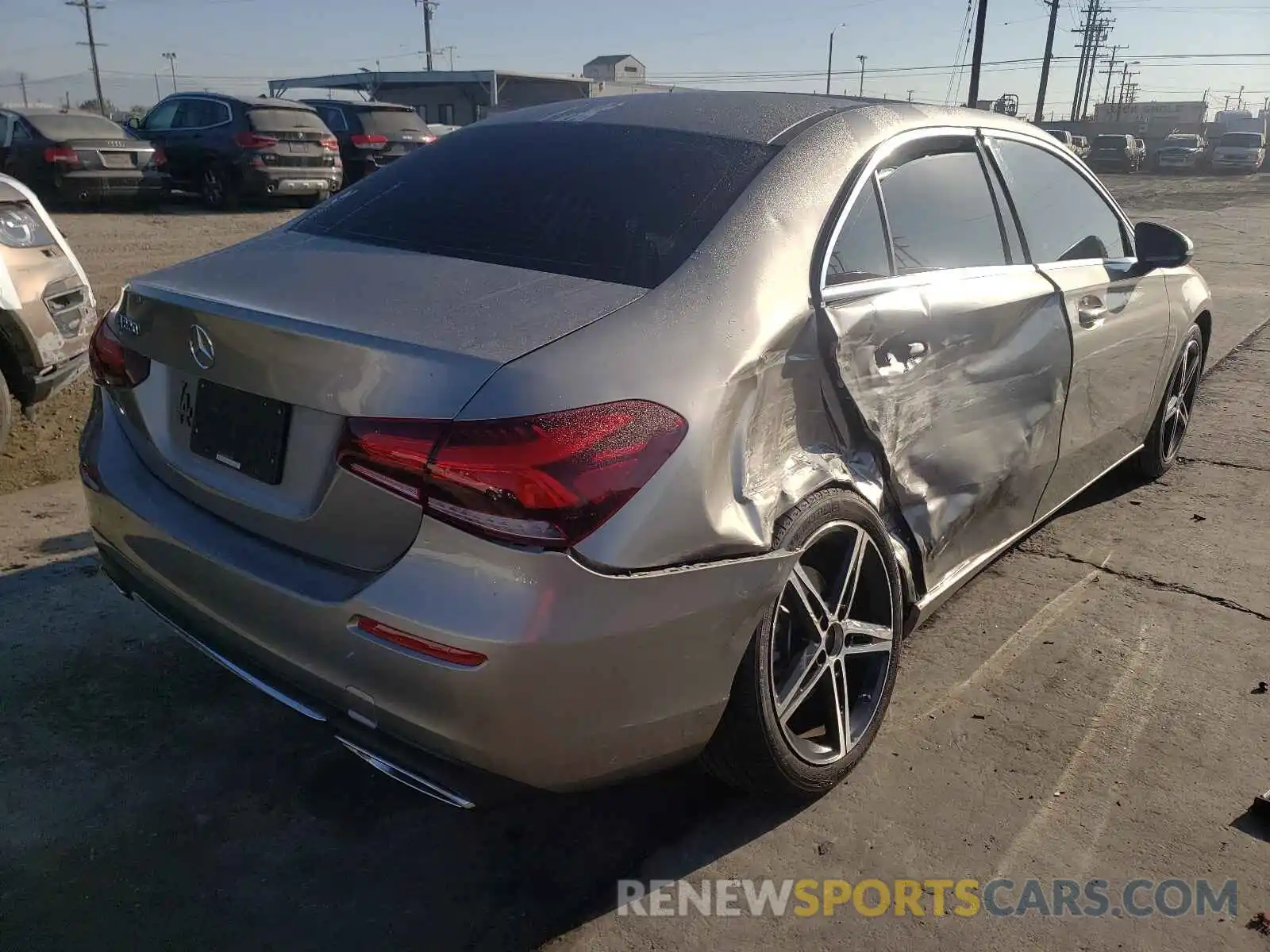 4 Photograph of a damaged car WDD3G4EB8KW021422 MERCEDES-BENZ A-CLASS 2019