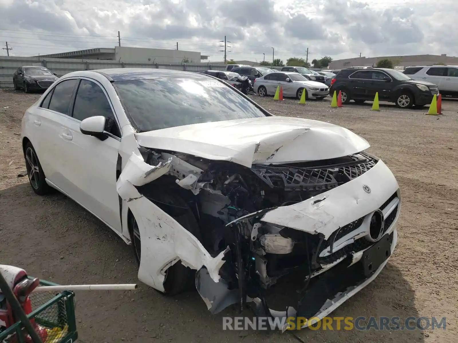 1 Photograph of a damaged car WDD3G4EB8KW021811 MERCEDES-BENZ A-CLASS 2019