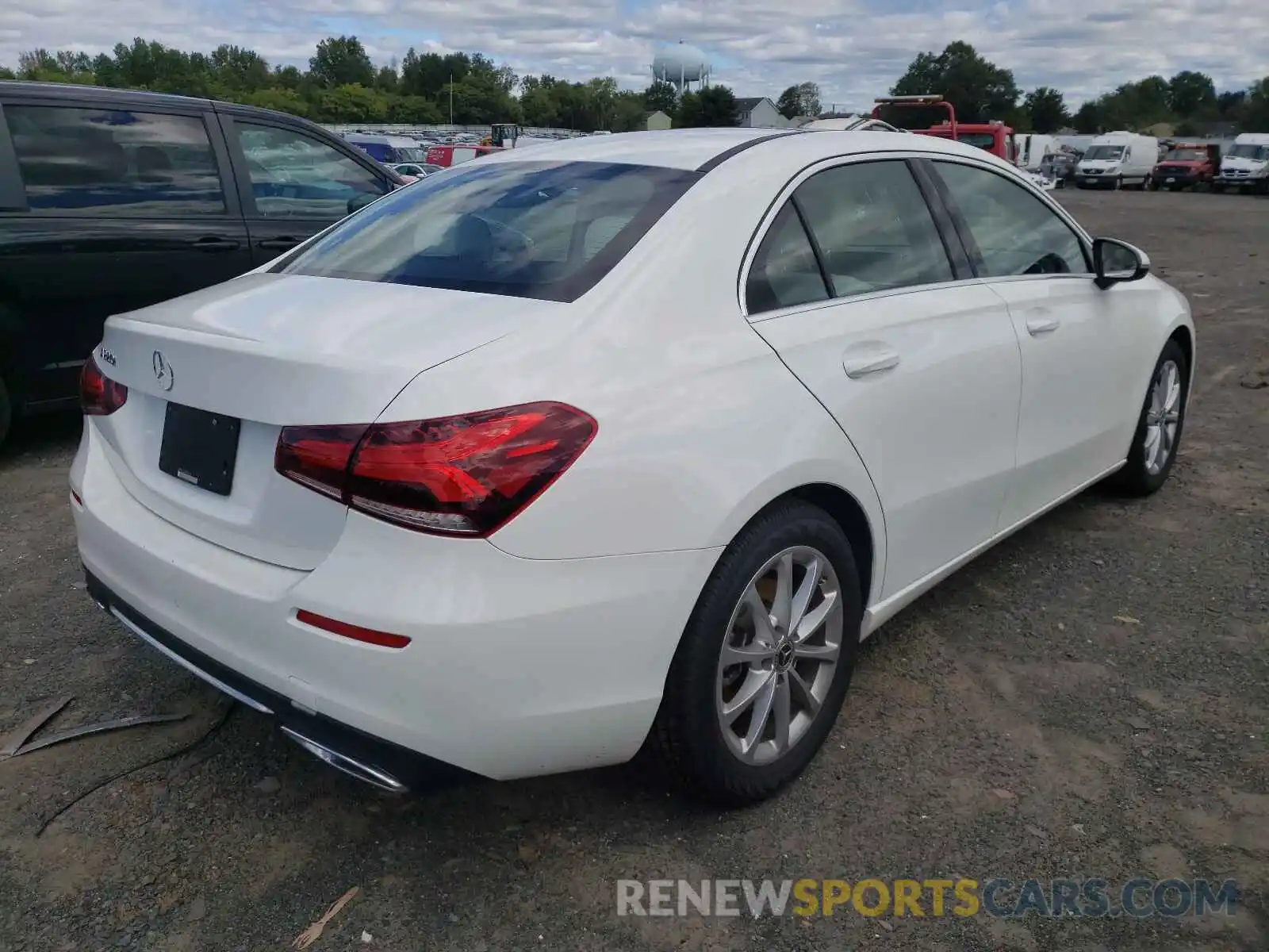 4 Photograph of a damaged car WDD3G4EB8KW023106 MERCEDES-BENZ A-CLASS 2019