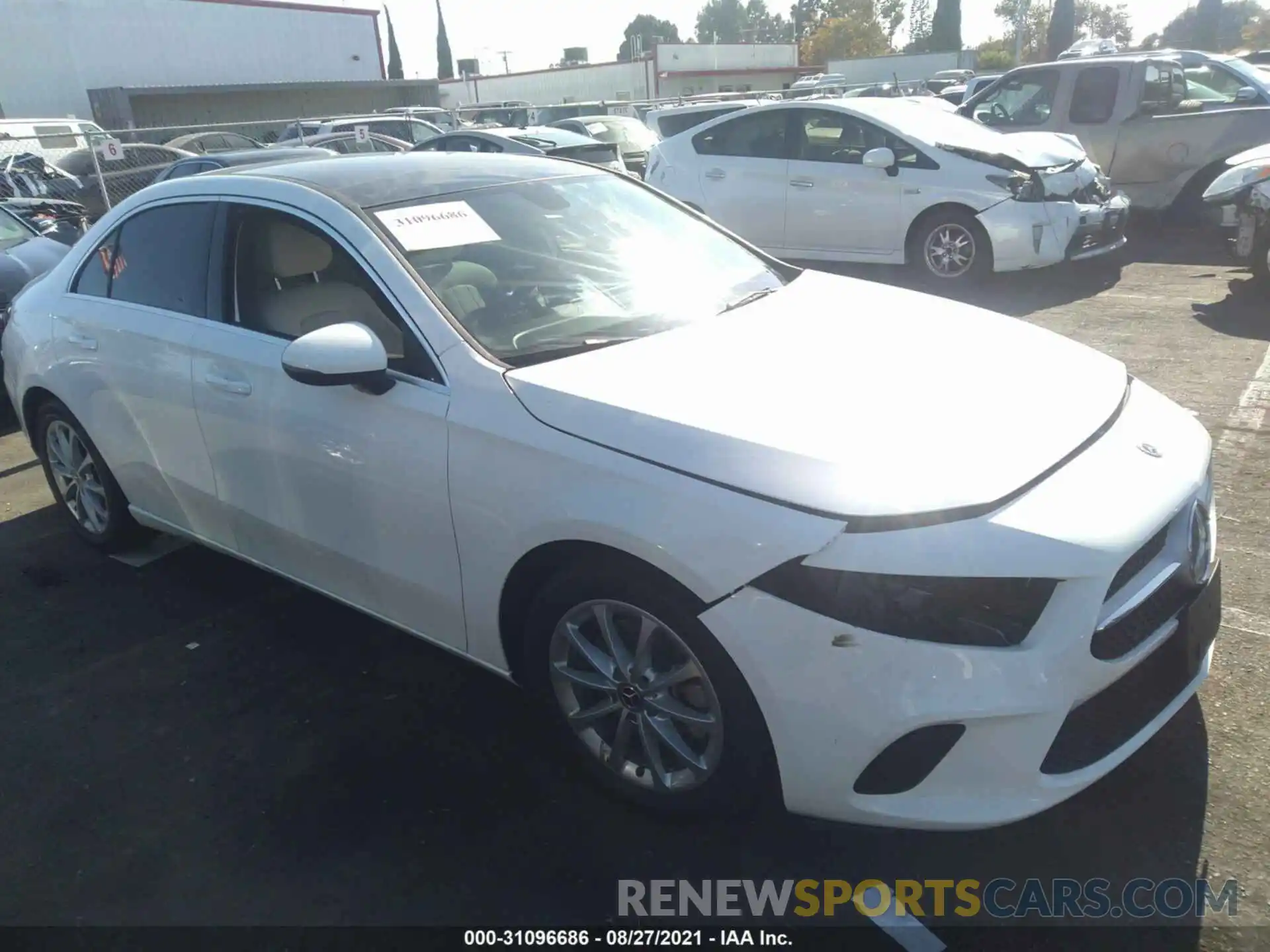 1 Photograph of a damaged car WDD3G4EB8KW026443 MERCEDES-BENZ A-CLASS 2019