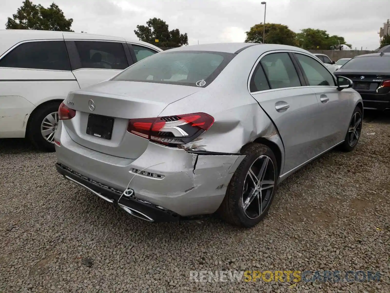 4 Photograph of a damaged car WDD3G4EB9KW005925 MERCEDES-BENZ A-CLASS 2019