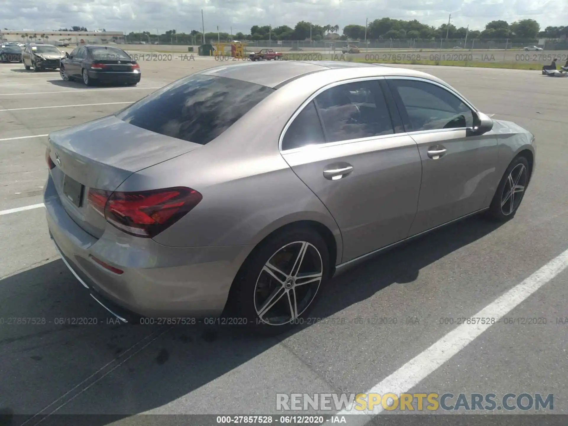 4 Photograph of a damaged car WDD3G4EB9KW014026 MERCEDES-BENZ A-CLASS 2019