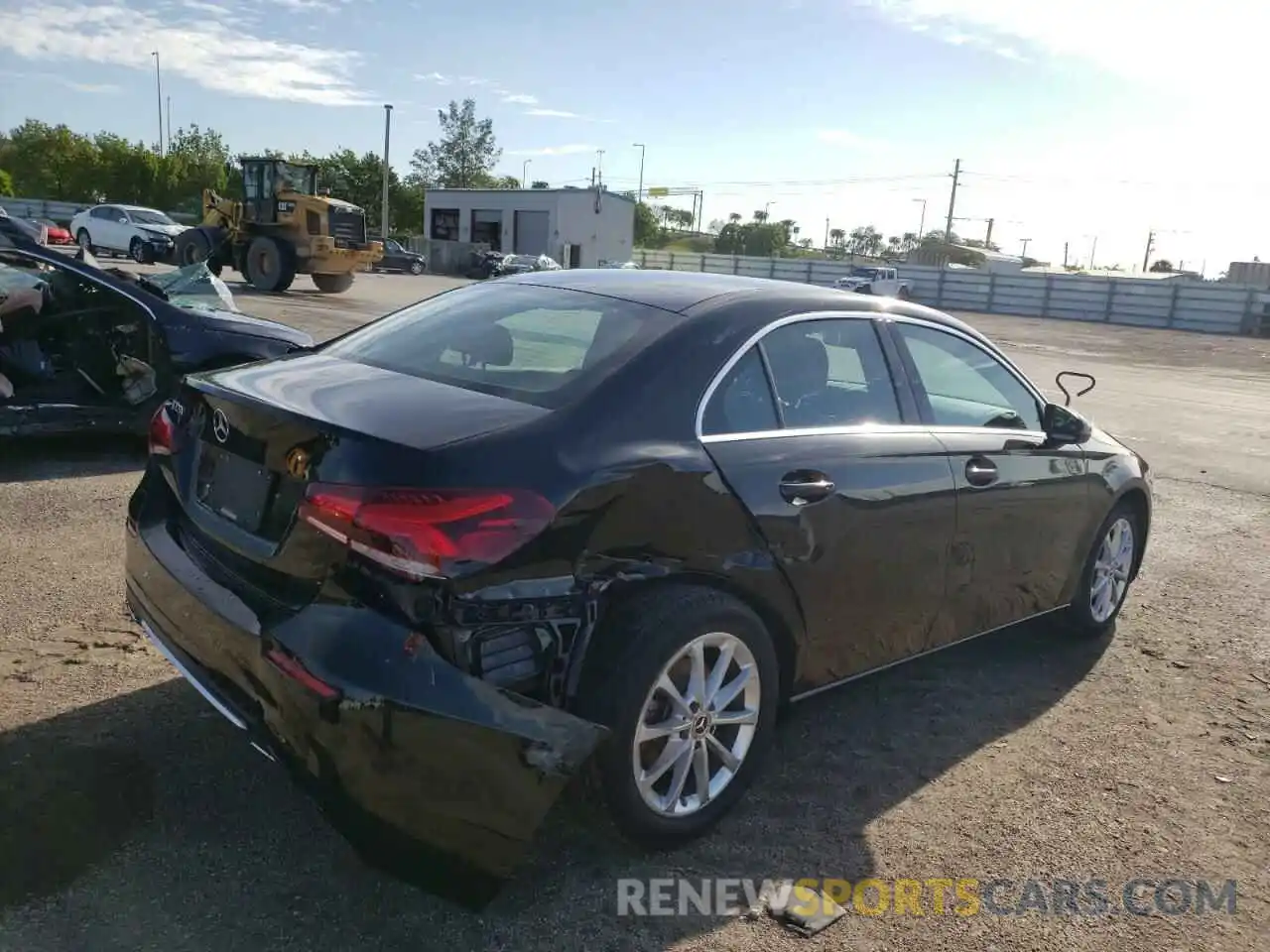 4 Photograph of a damaged car WDD3G4EB9KW015466 MERCEDES-BENZ A-CLASS 2019